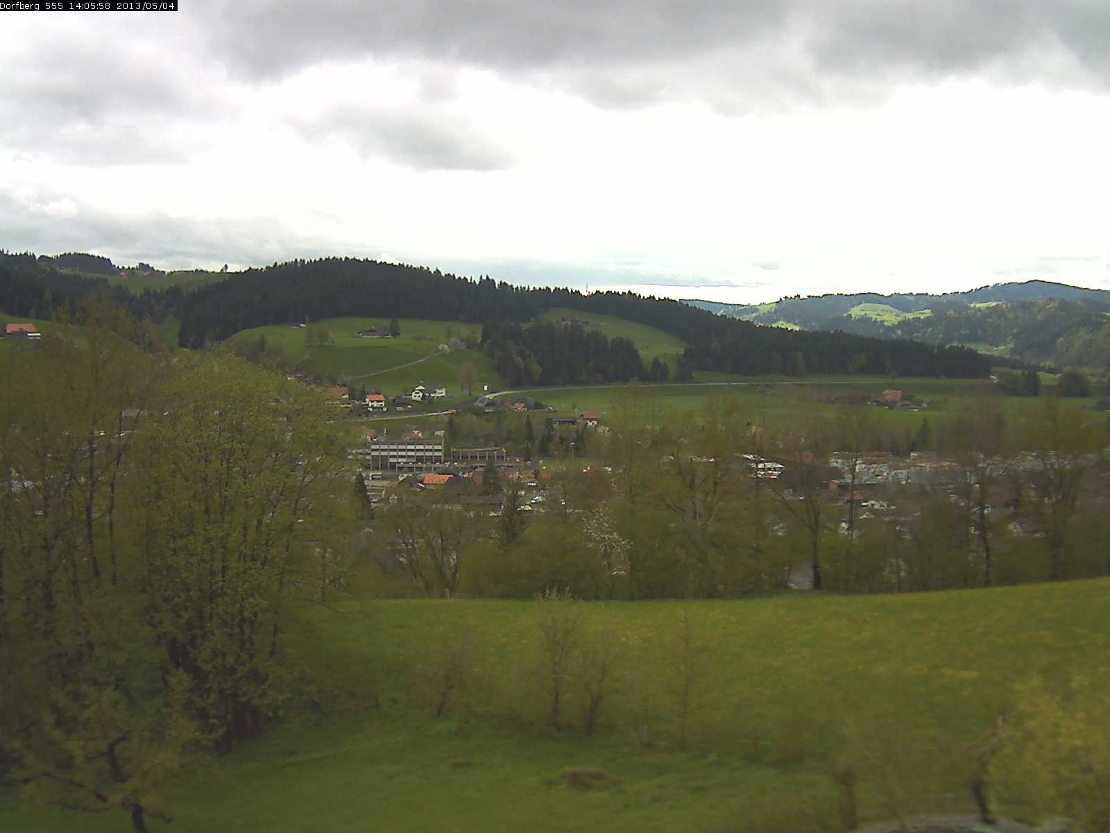 Webcam-Bild: Aussicht vom Dorfberg in Langnau 20130504-140600