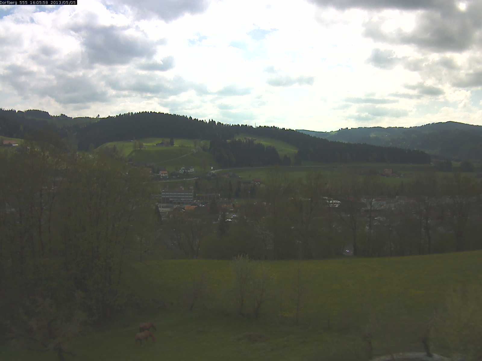 Webcam-Bild: Aussicht vom Dorfberg in Langnau 20130505-160600