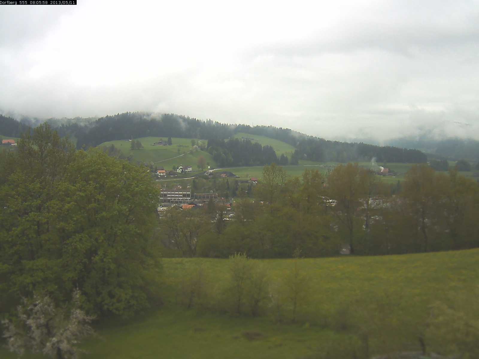 Webcam-Bild: Aussicht vom Dorfberg in Langnau 20130511-080600