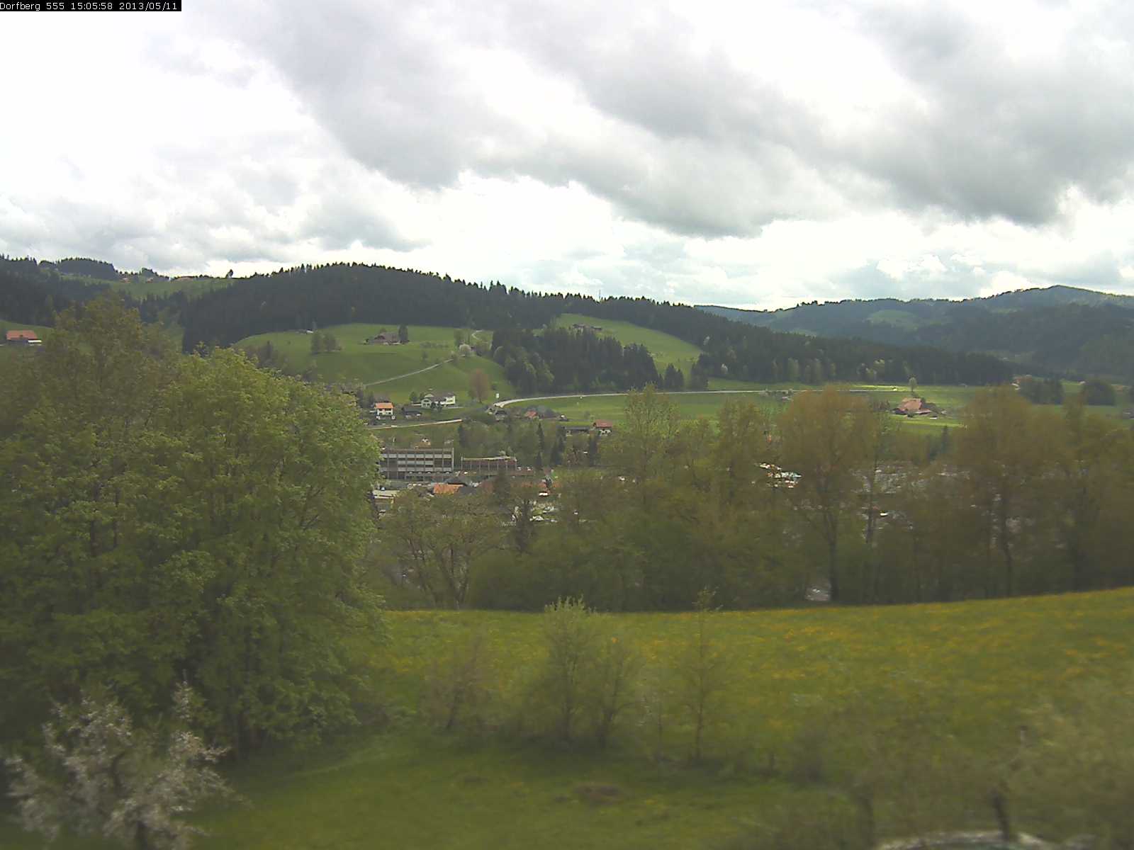 Webcam-Bild: Aussicht vom Dorfberg in Langnau 20130511-150600