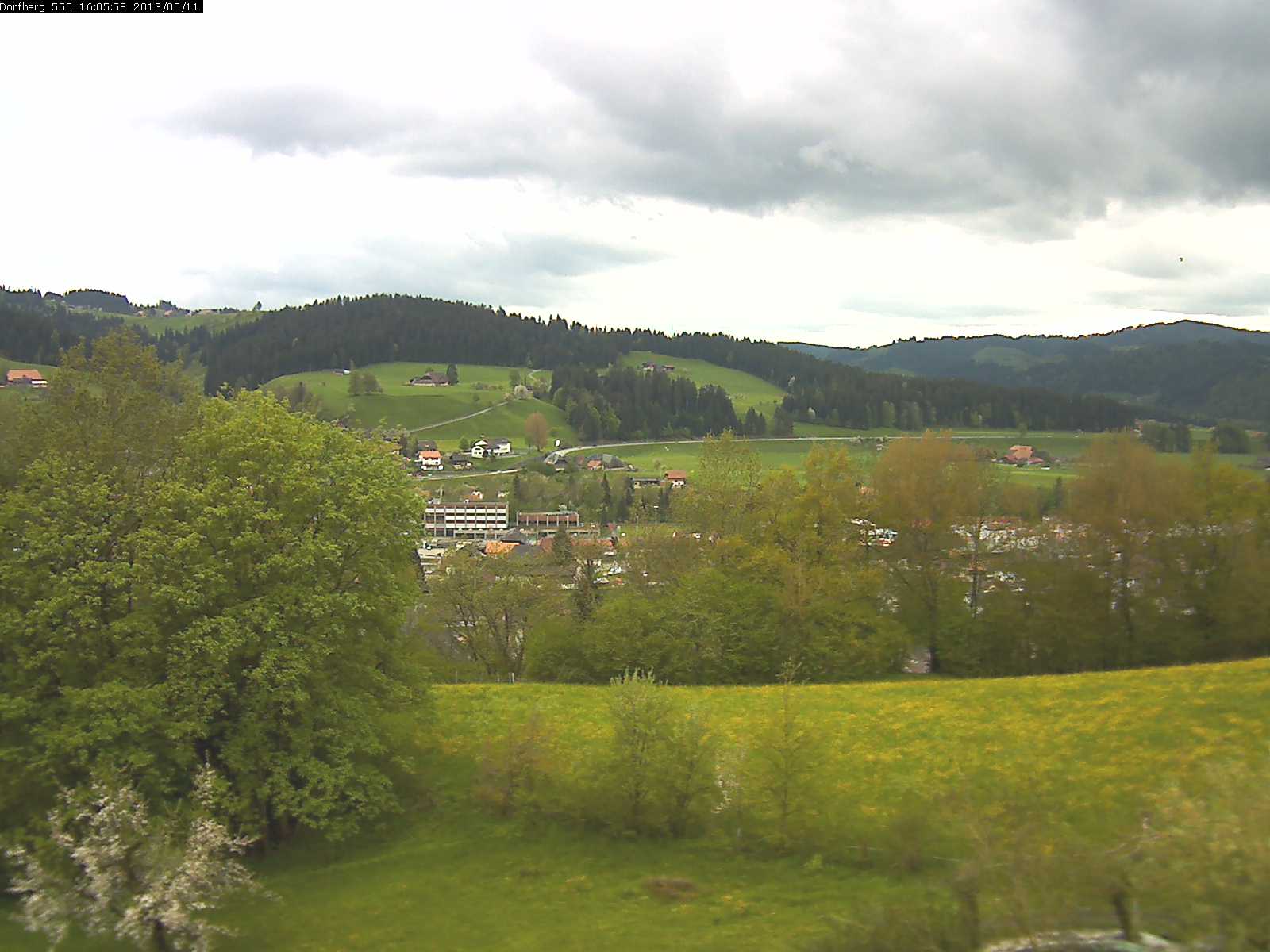 Webcam-Bild: Aussicht vom Dorfberg in Langnau 20130511-160600