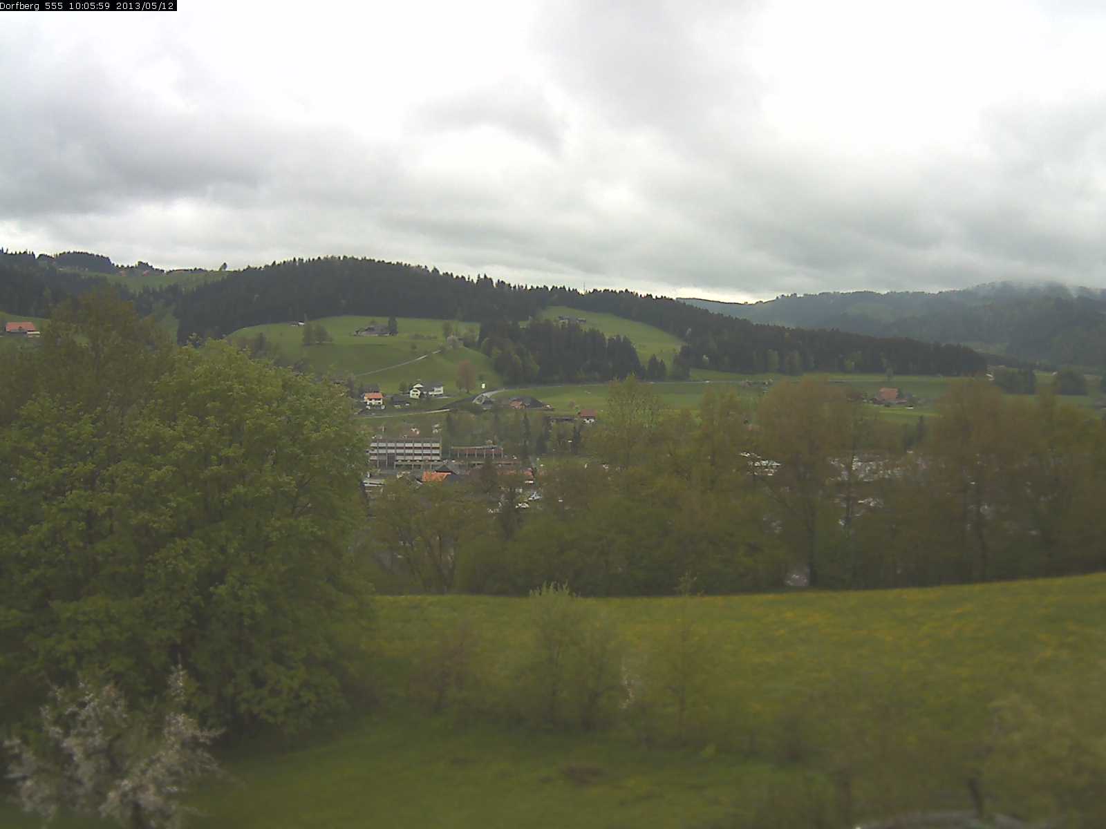 Webcam-Bild: Aussicht vom Dorfberg in Langnau 20130512-100600