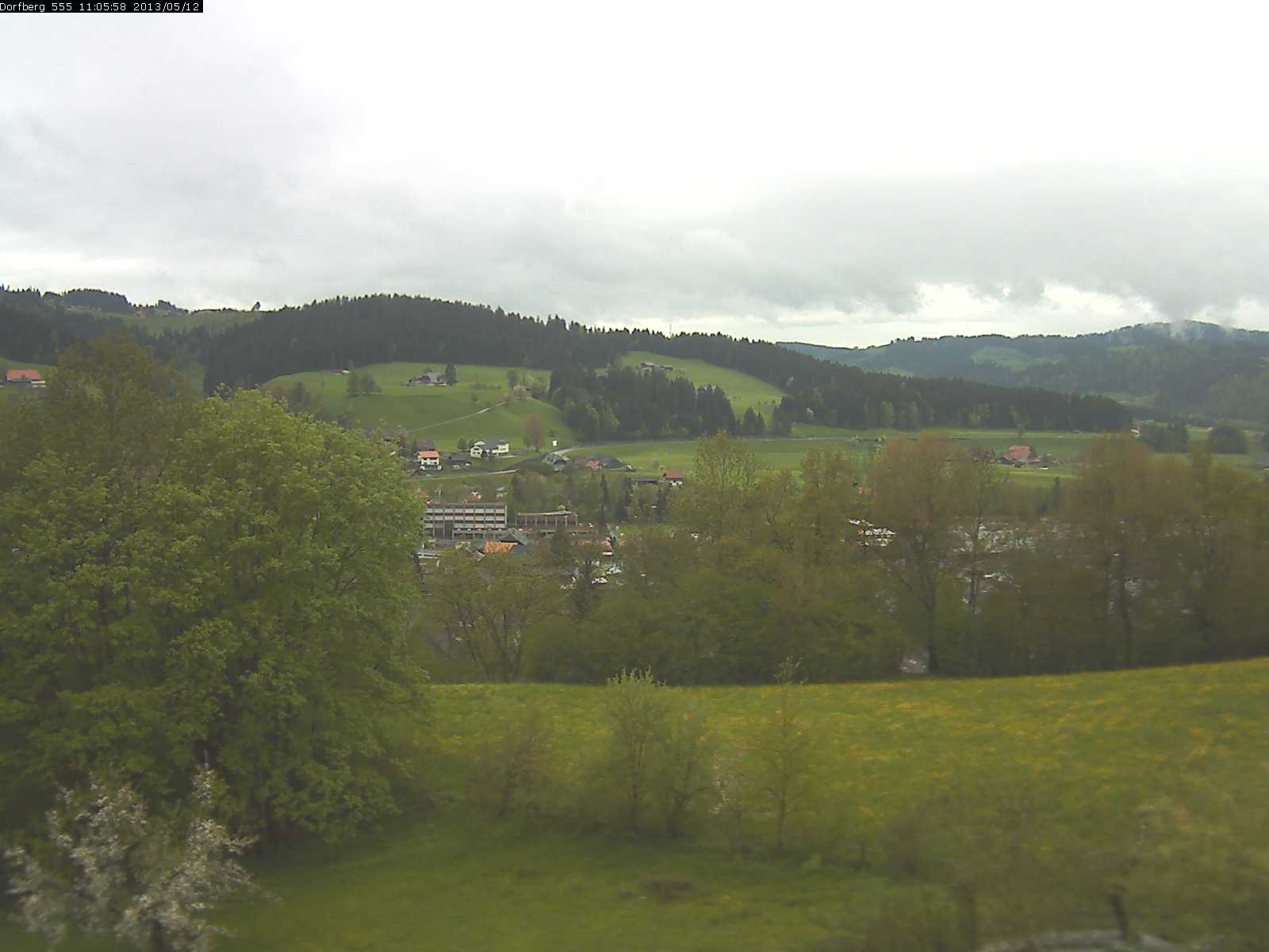 Webcam-Bild: Aussicht vom Dorfberg in Langnau 20130512-110600