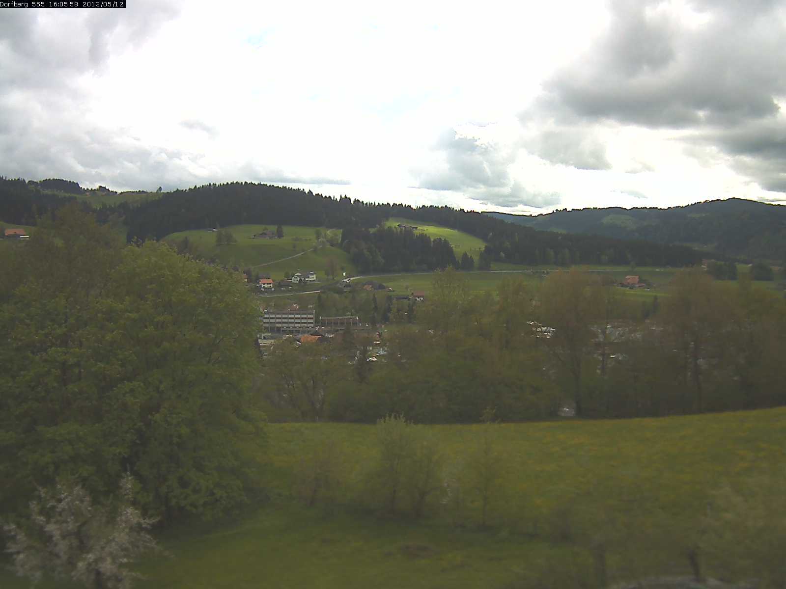 Webcam-Bild: Aussicht vom Dorfberg in Langnau 20130512-160600
