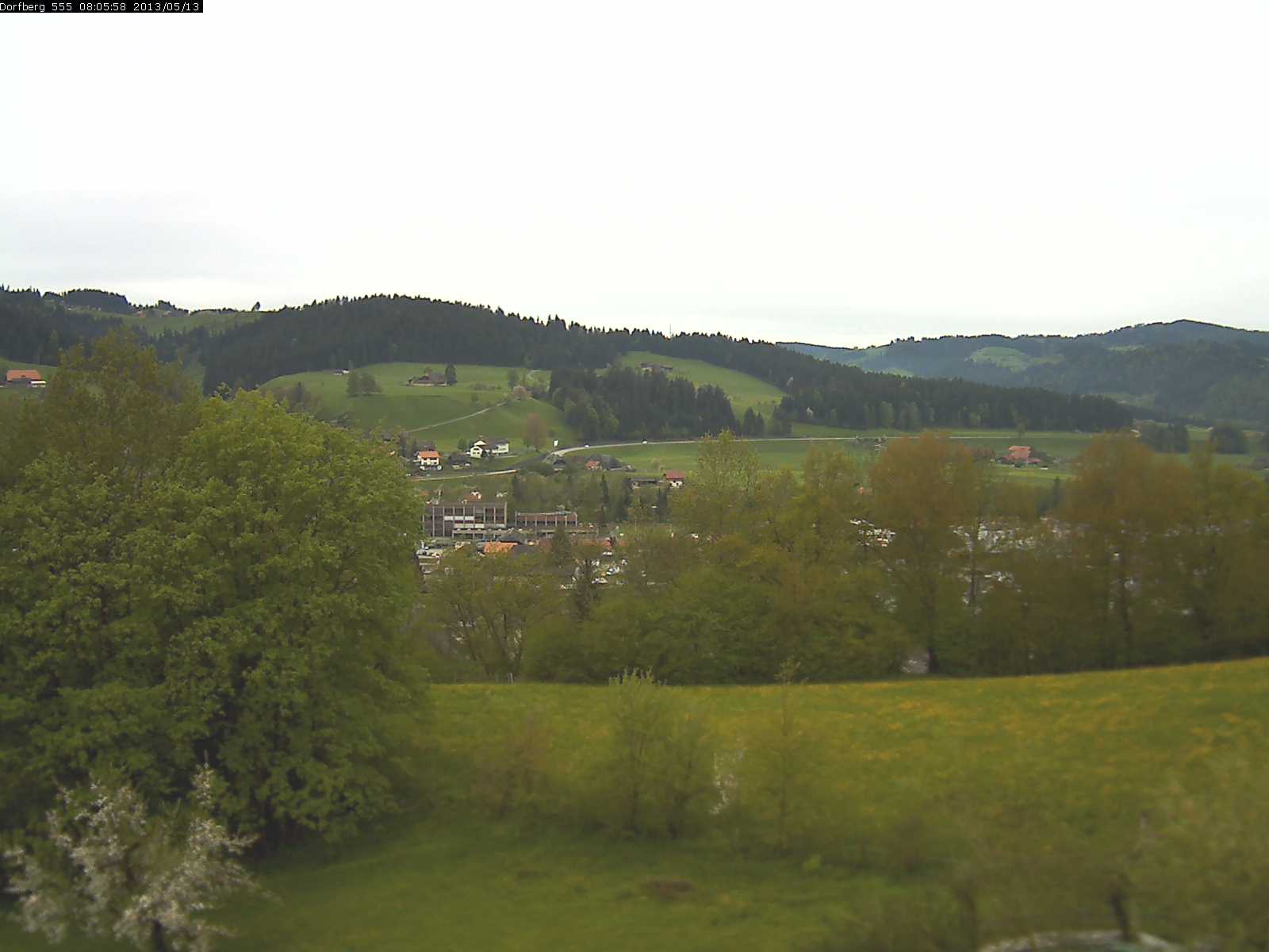 Webcam-Bild: Aussicht vom Dorfberg in Langnau 20130513-080600