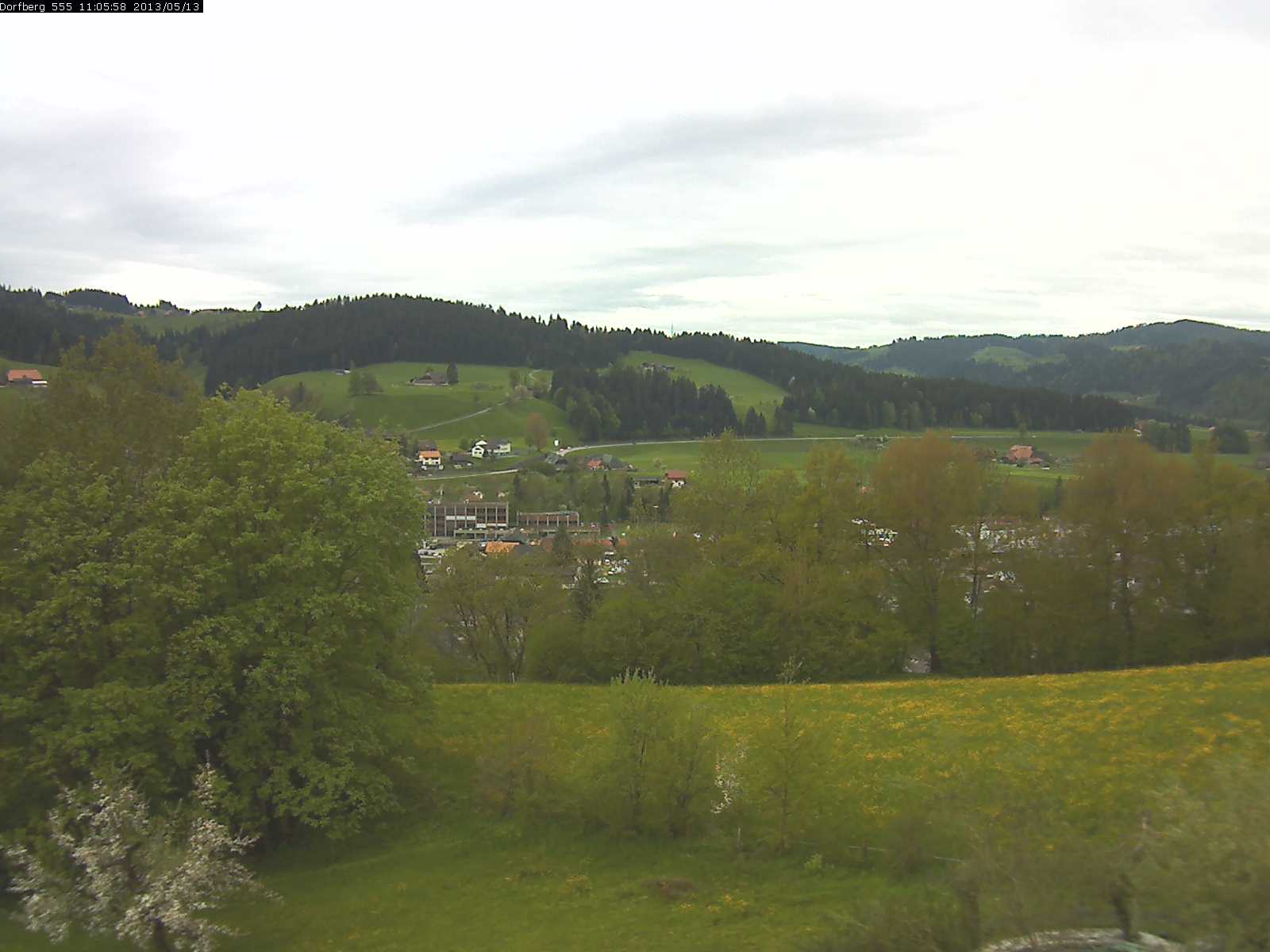 Webcam-Bild: Aussicht vom Dorfberg in Langnau 20130513-110600