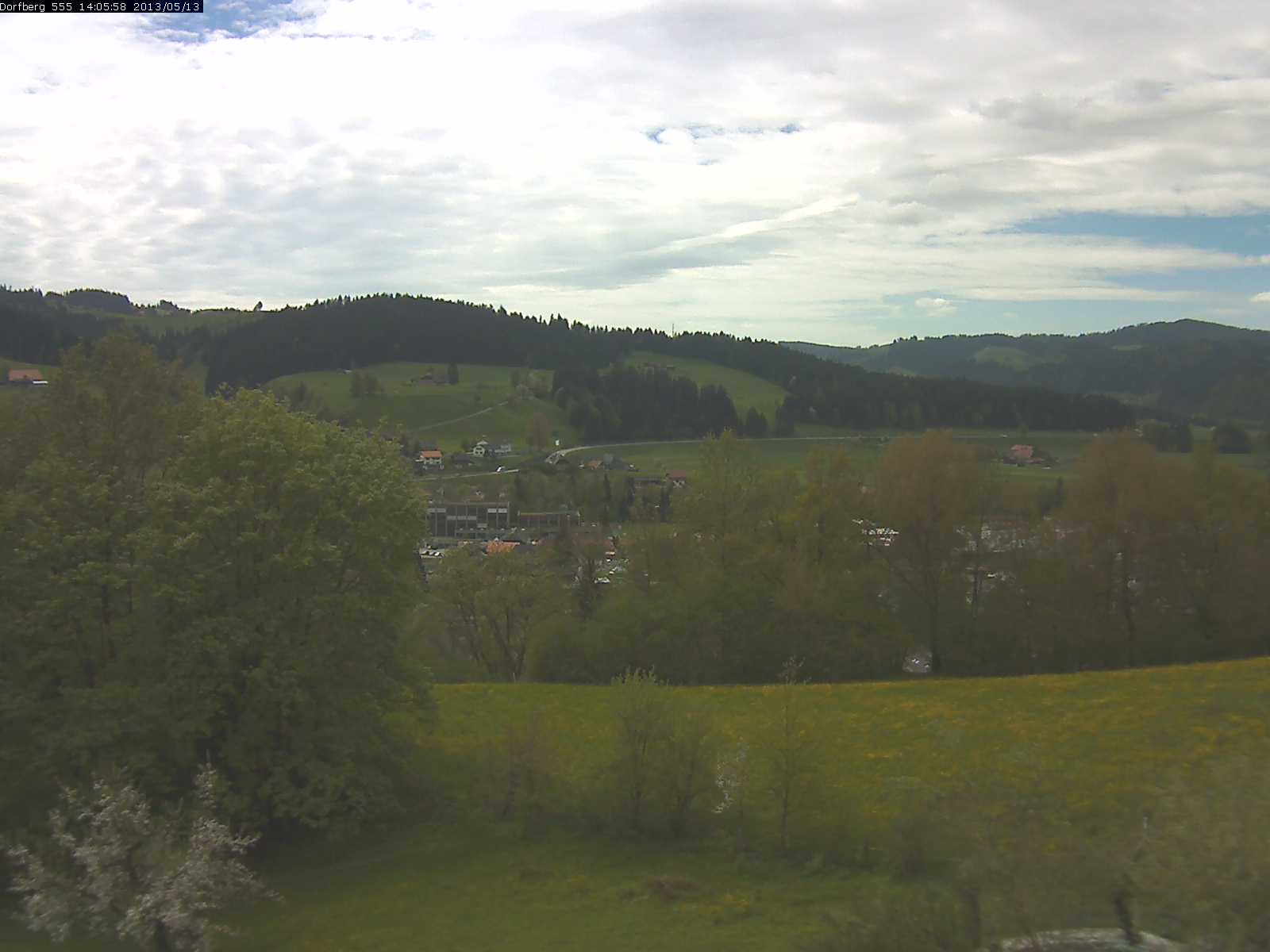 Webcam-Bild: Aussicht vom Dorfberg in Langnau 20130513-140600