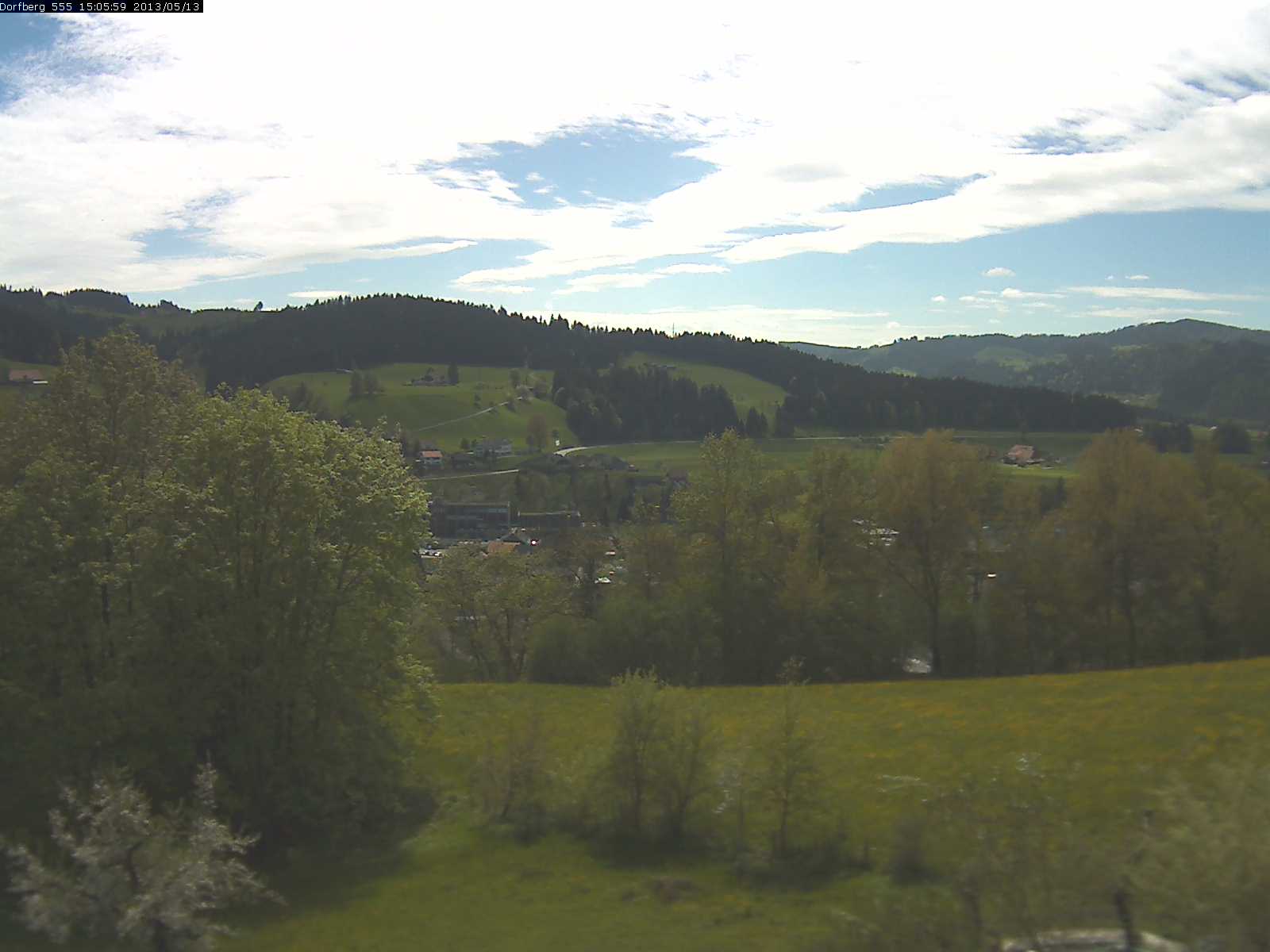 Webcam-Bild: Aussicht vom Dorfberg in Langnau 20130513-150600
