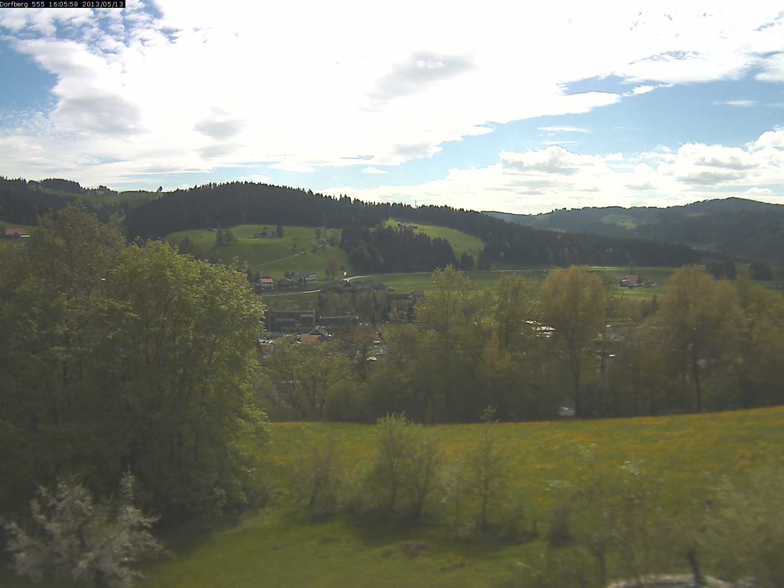 Webcam-Bild: Aussicht vom Dorfberg in Langnau 20130513-160600
