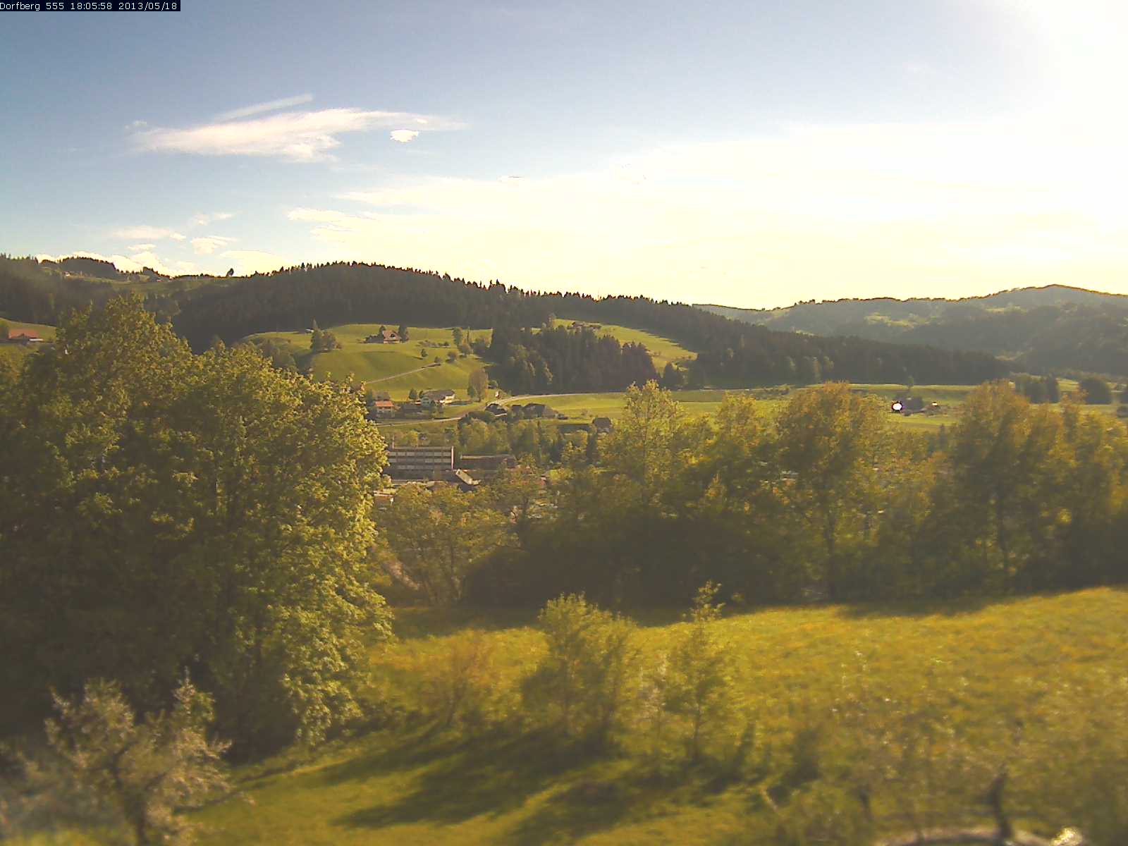 Webcam-Bild: Aussicht vom Dorfberg in Langnau 20130518-180600
