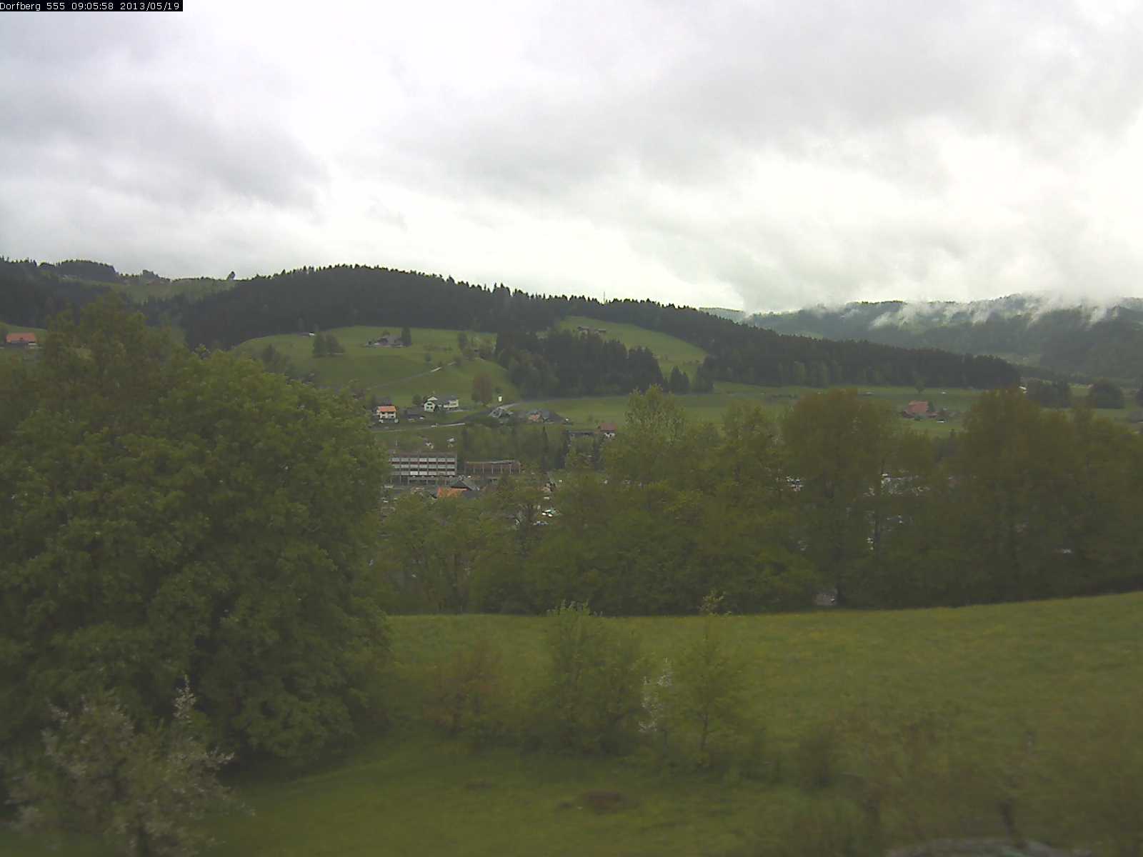 Webcam-Bild: Aussicht vom Dorfberg in Langnau 20130519-090600