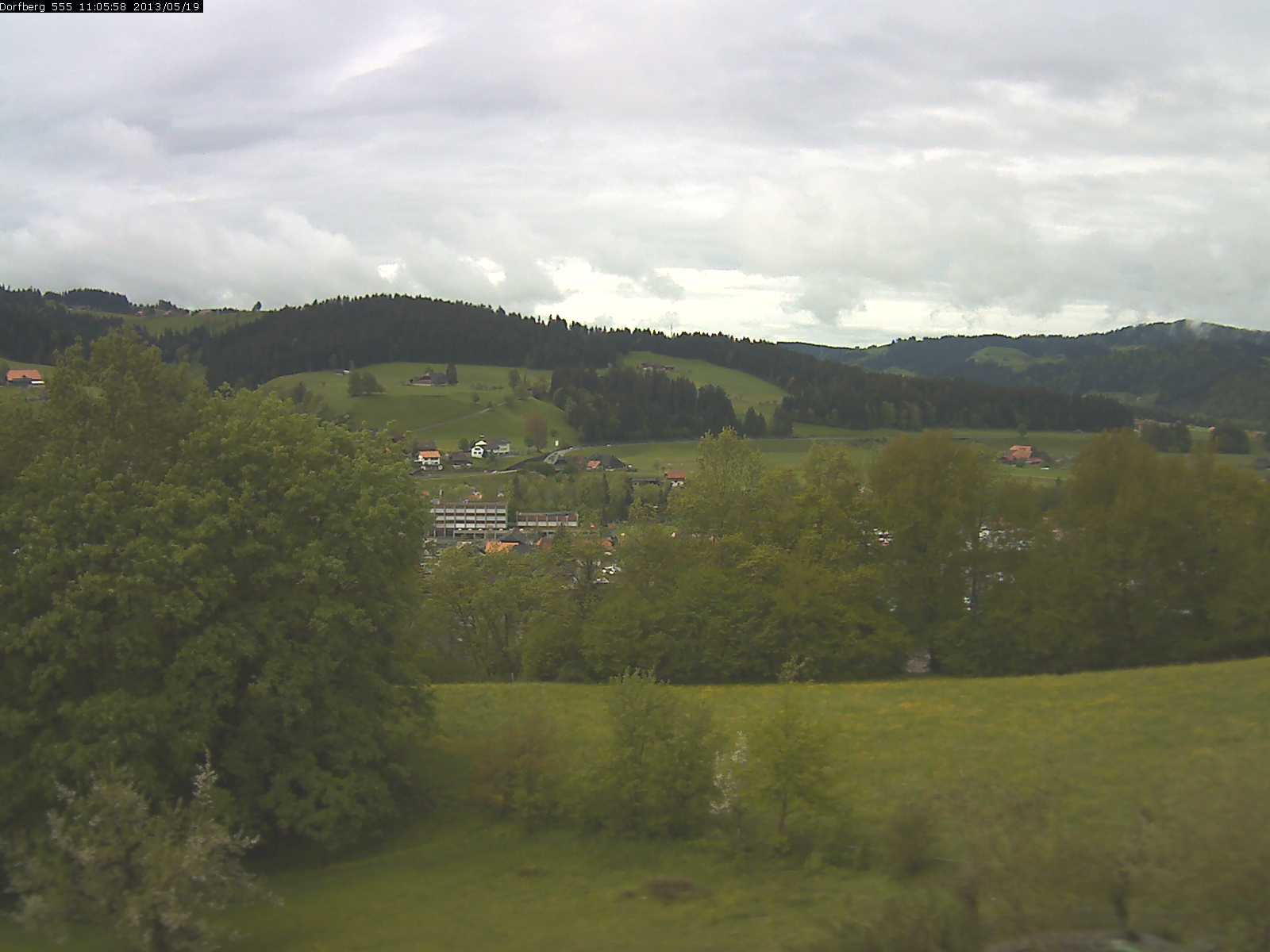 Webcam-Bild: Aussicht vom Dorfberg in Langnau 20130519-110600