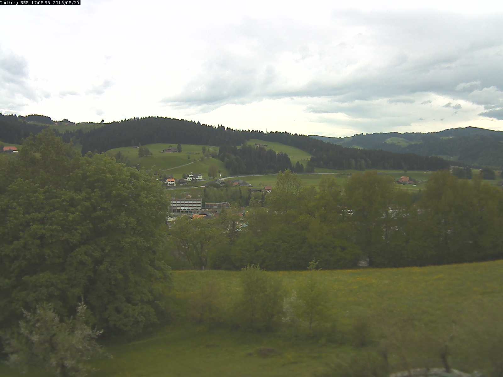 Webcam-Bild: Aussicht vom Dorfberg in Langnau 20130520-170600
