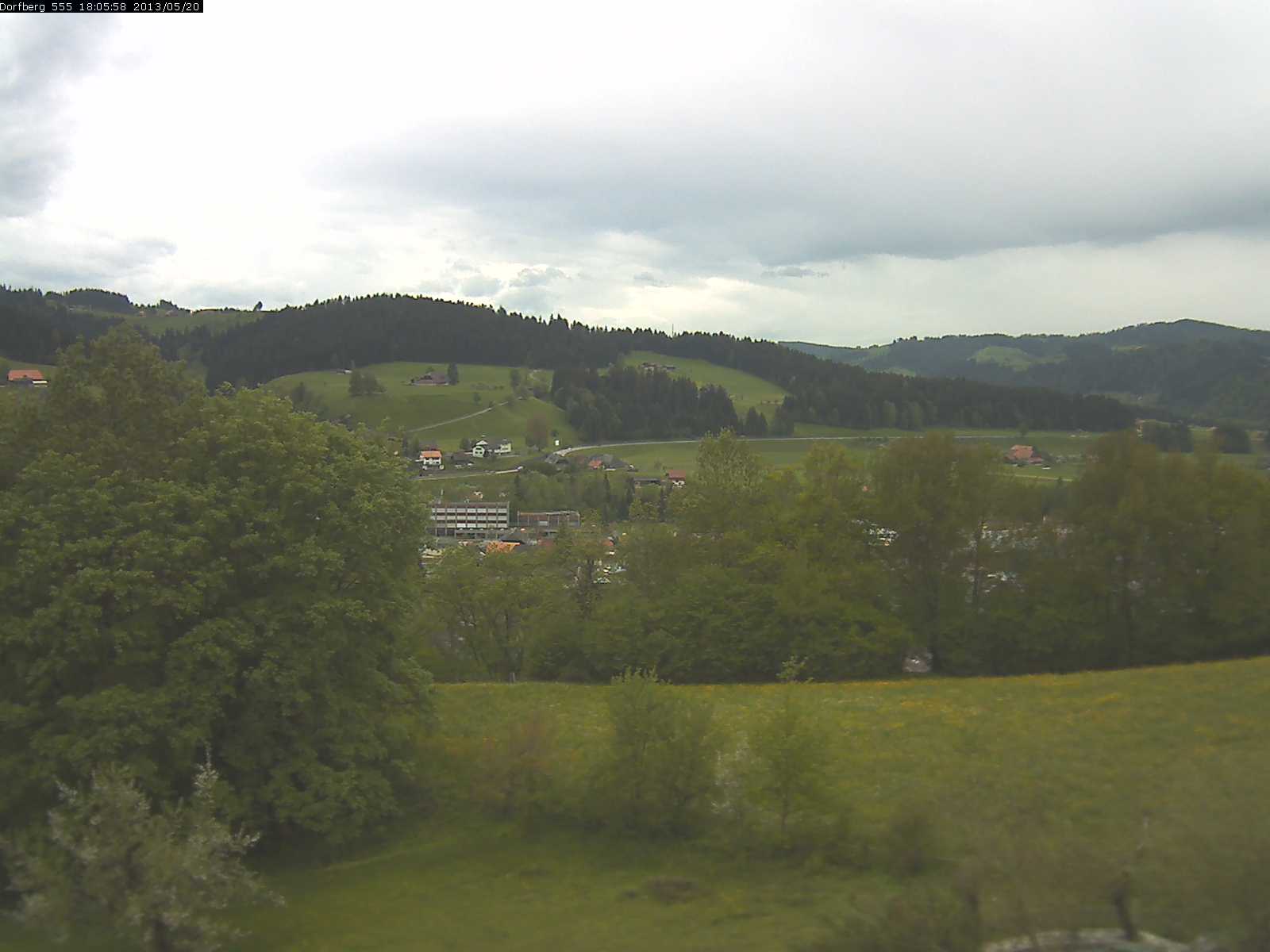 Webcam-Bild: Aussicht vom Dorfberg in Langnau 20130520-180600