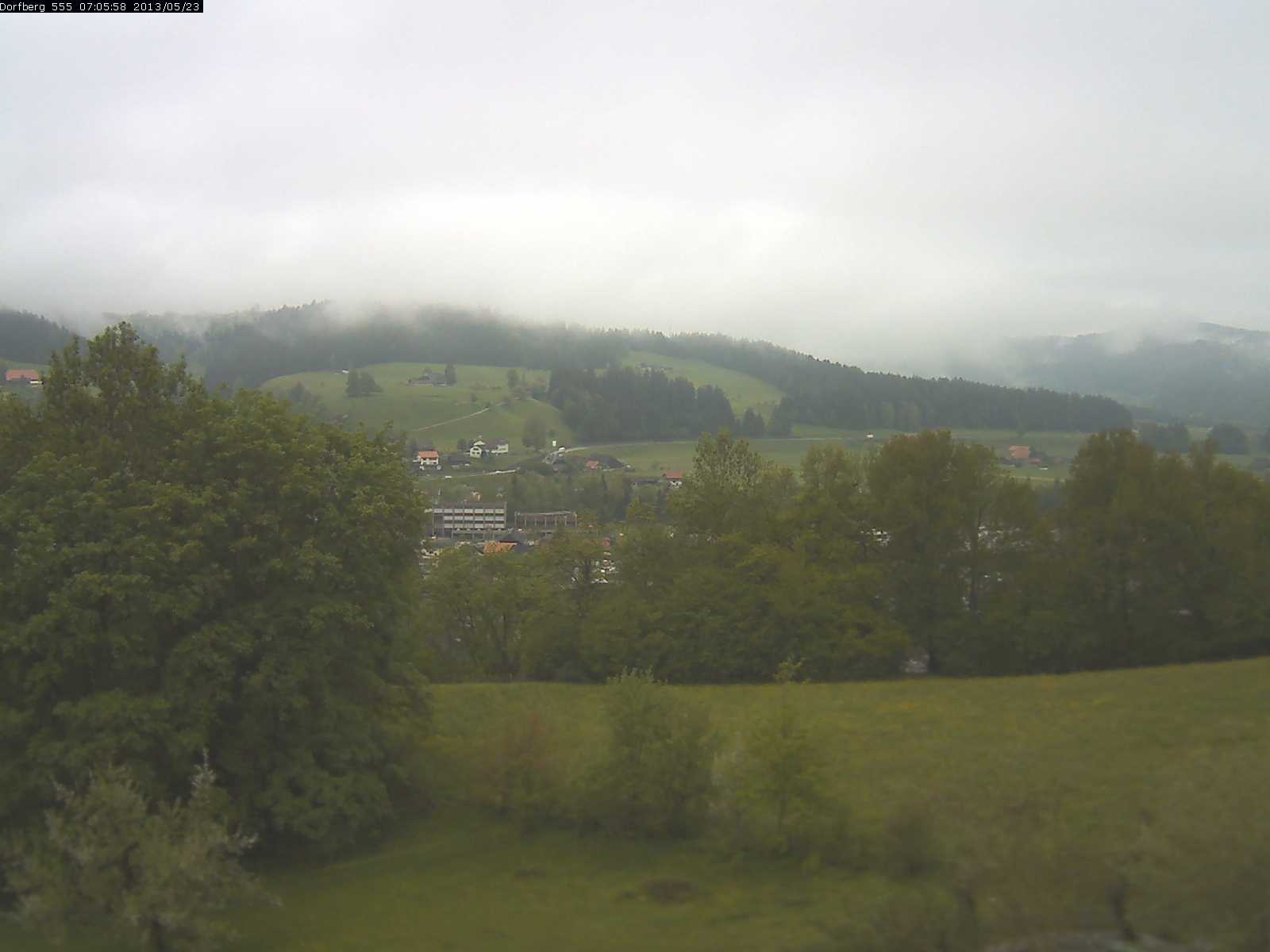 Webcam-Bild: Aussicht vom Dorfberg in Langnau 20130523-070600