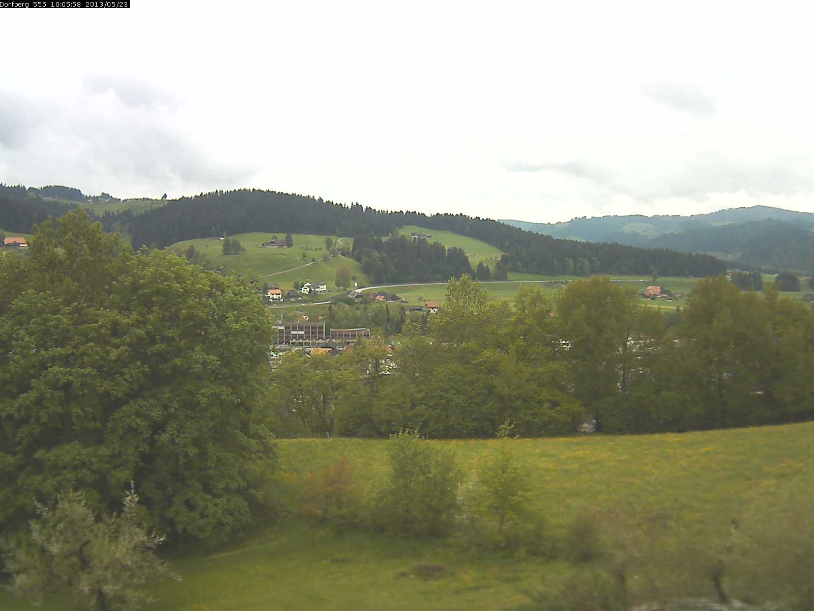 Webcam-Bild: Aussicht vom Dorfberg in Langnau 20130523-100600