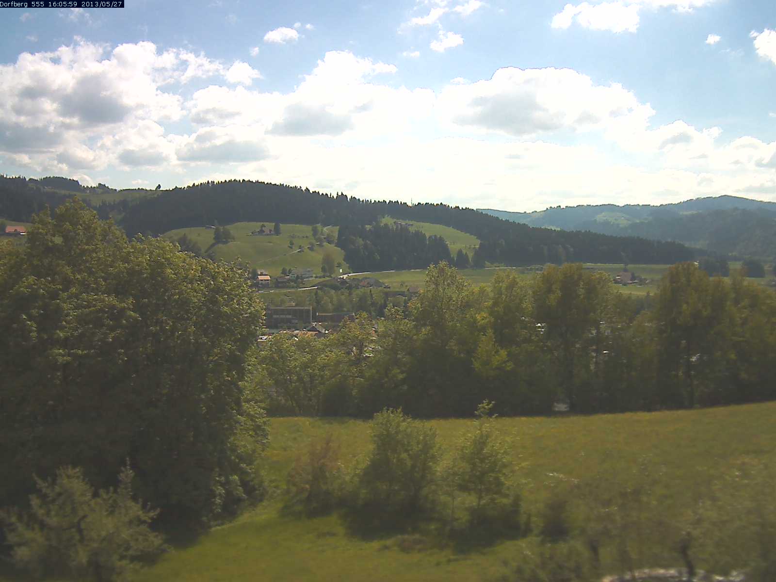 Webcam-Bild: Aussicht vom Dorfberg in Langnau 20130527-160600
