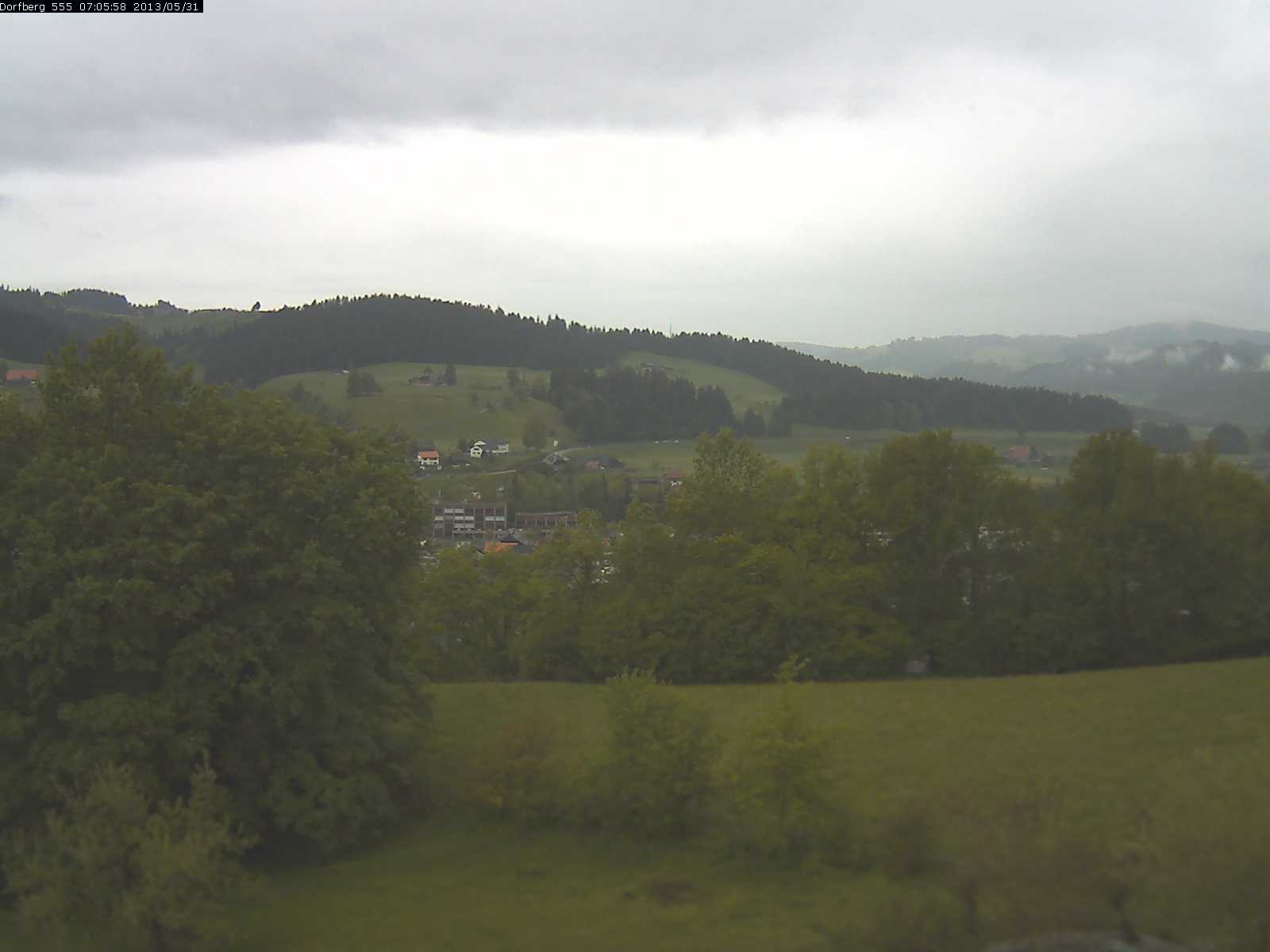 Webcam-Bild: Aussicht vom Dorfberg in Langnau 20130531-070600