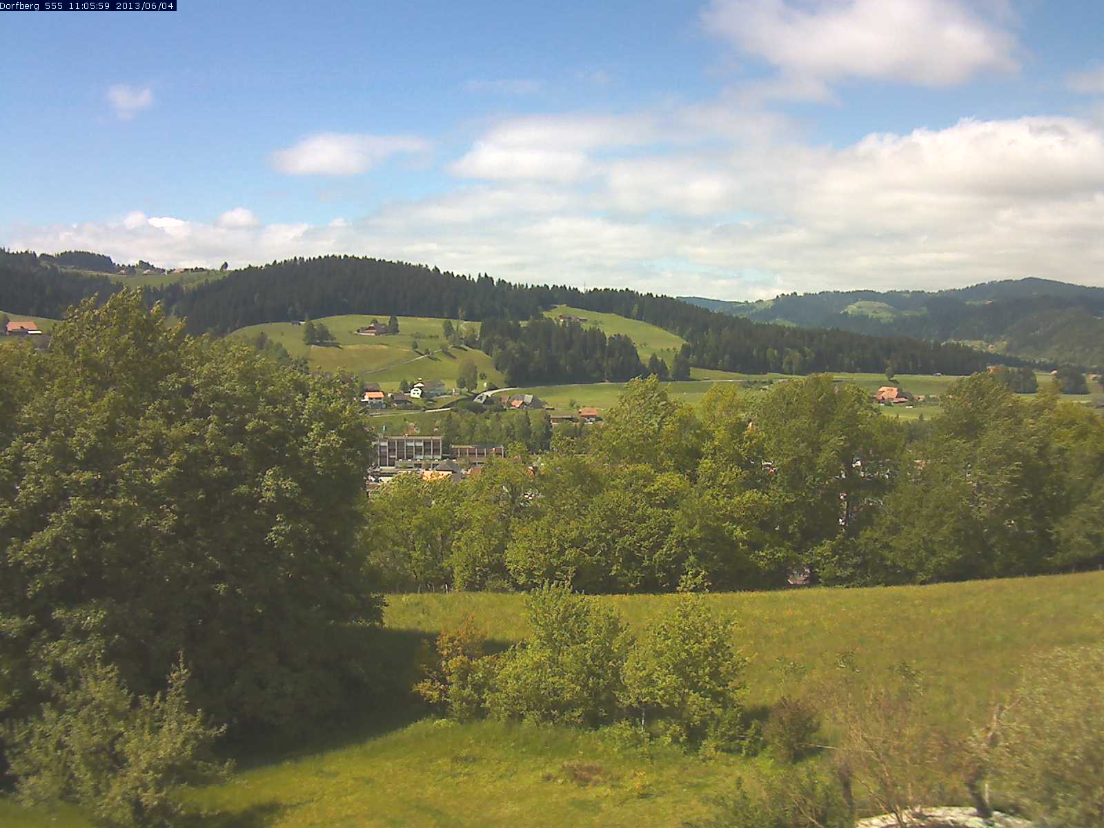 Webcam-Bild: Aussicht vom Dorfberg in Langnau 20130604-110600