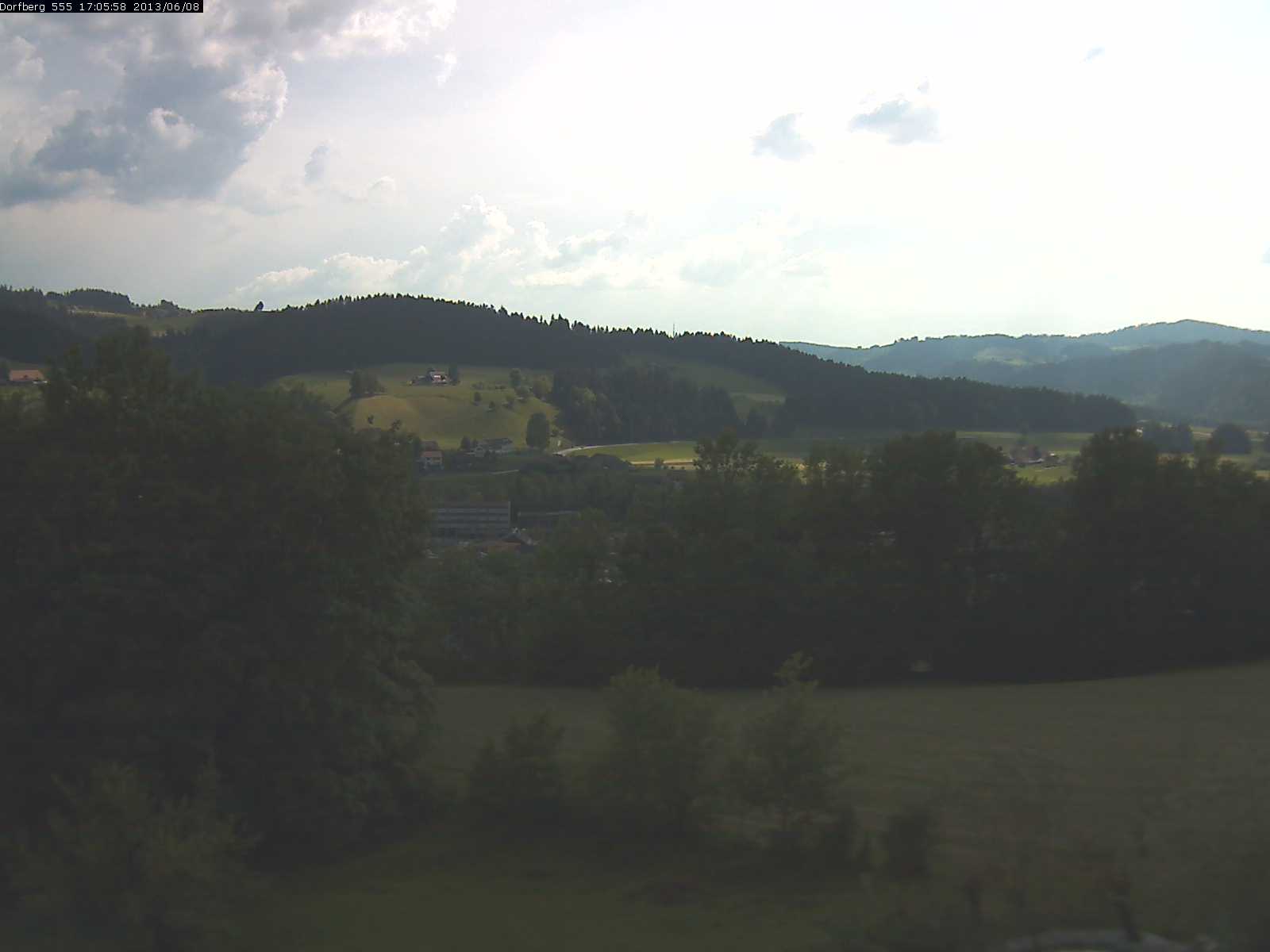 Webcam-Bild: Aussicht vom Dorfberg in Langnau 20130608-170600