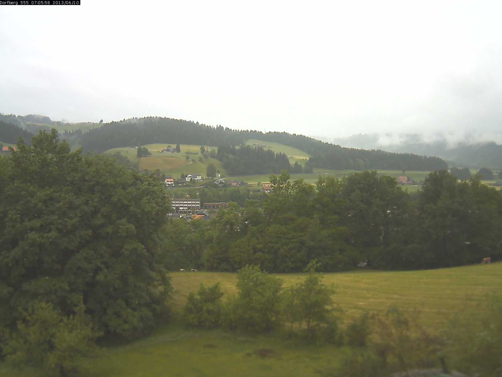 Webcam-Bild: Aussicht vom Dorfberg in Langnau 20130610-070600
