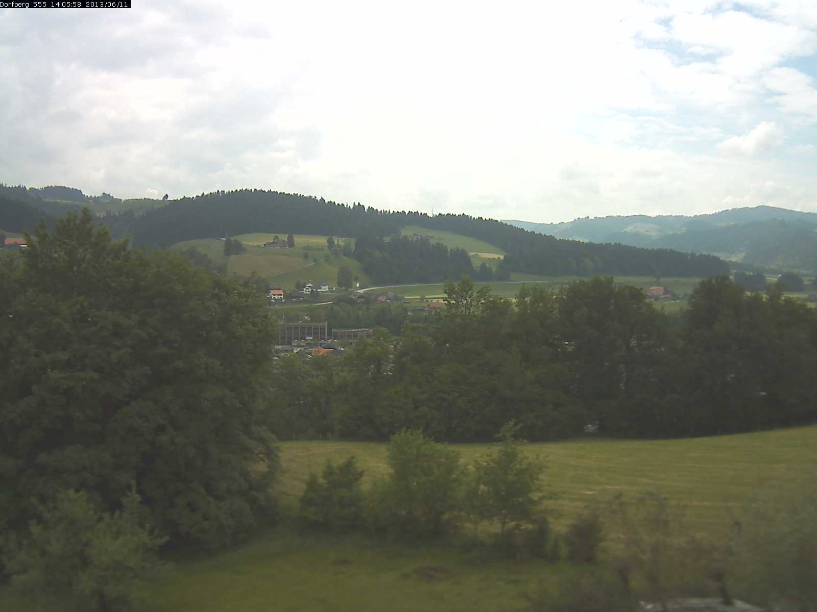 Webcam-Bild: Aussicht vom Dorfberg in Langnau 20130611-140600