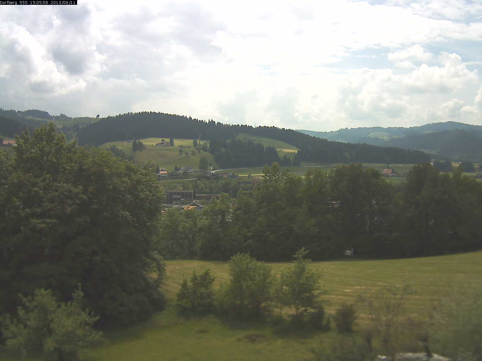 Webcam-Bild: Aussicht vom Dorfberg in Langnau 20130611-150600
