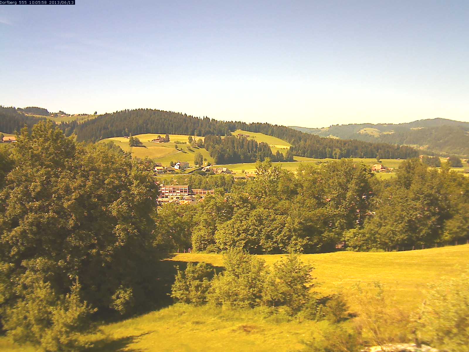 Webcam-Bild: Aussicht vom Dorfberg in Langnau 20130613-100600