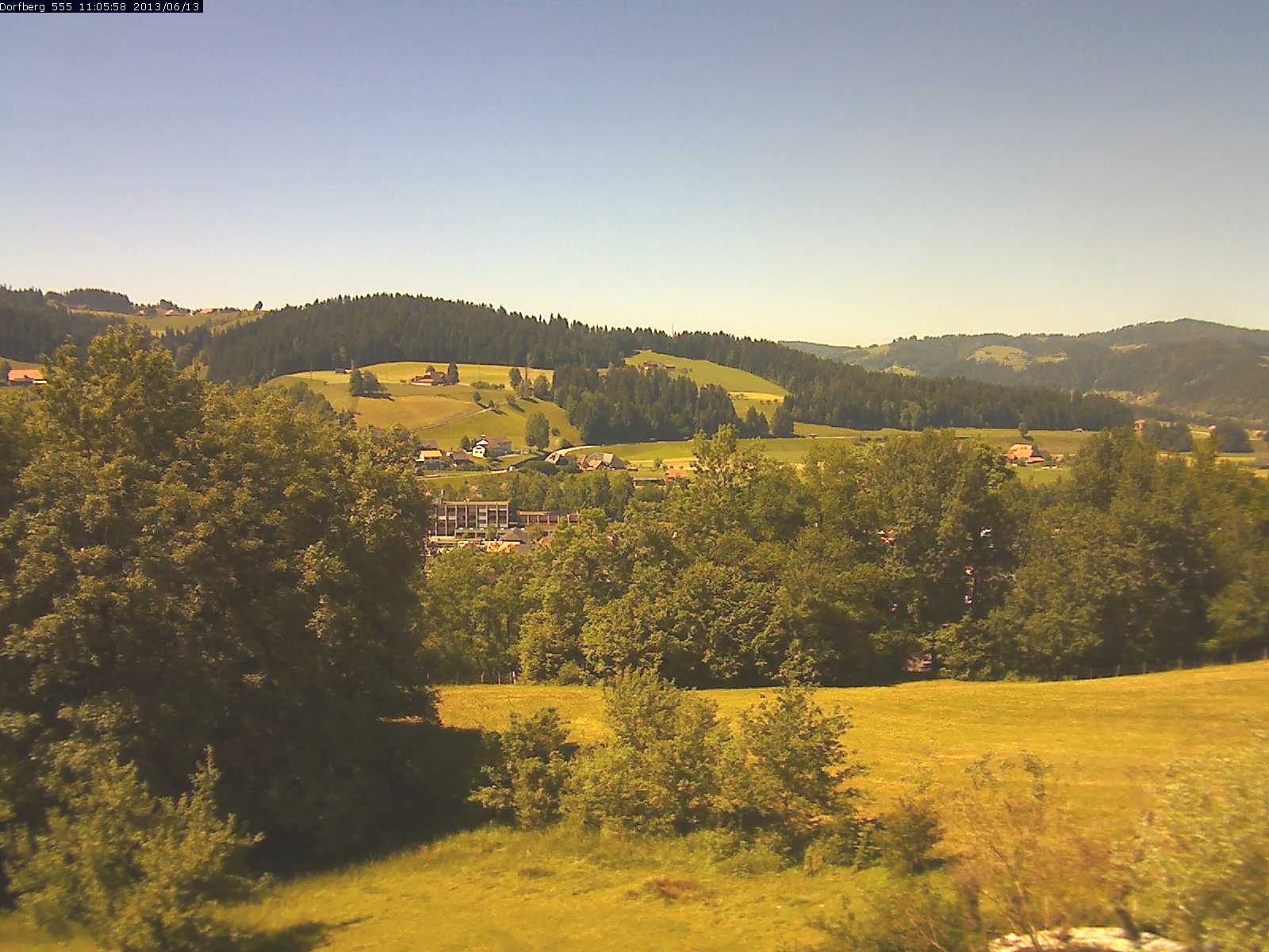 Webcam-Bild: Aussicht vom Dorfberg in Langnau 20130613-110600