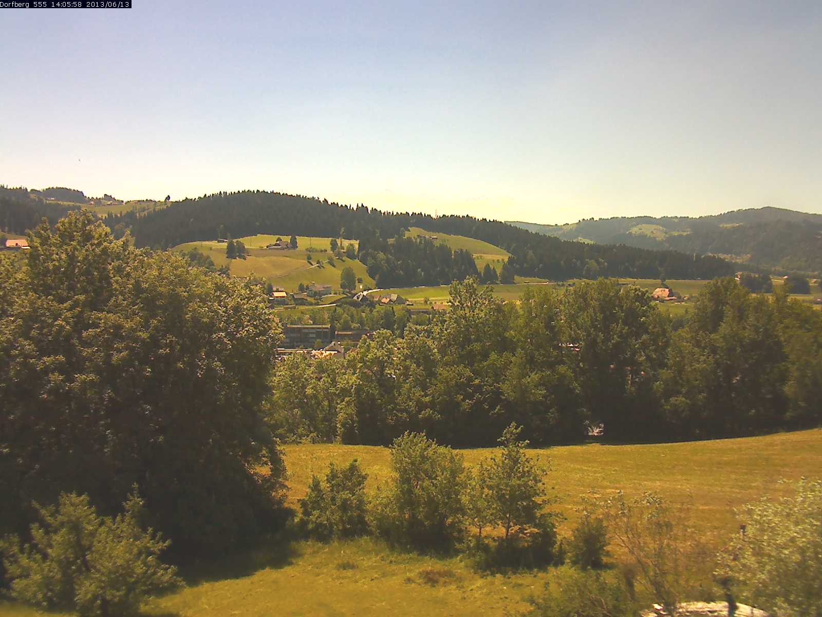Webcam-Bild: Aussicht vom Dorfberg in Langnau 20130613-140600