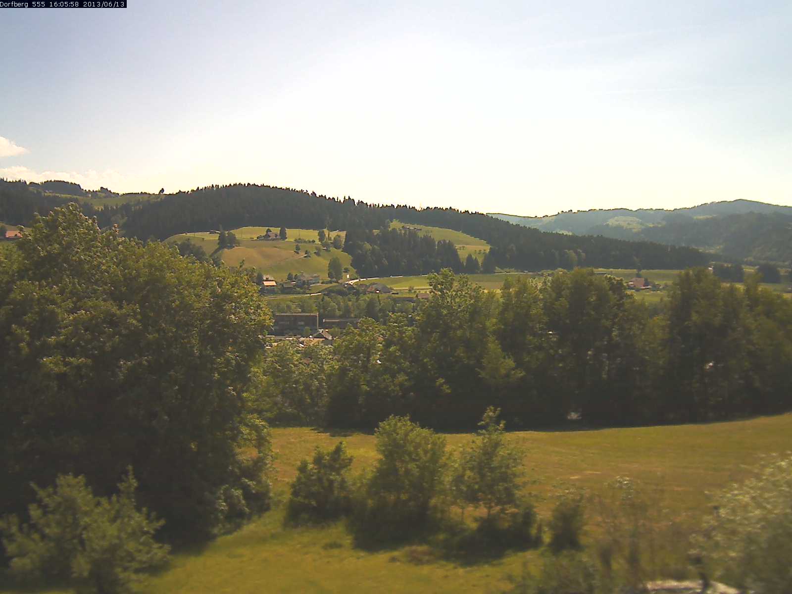 Webcam-Bild: Aussicht vom Dorfberg in Langnau 20130613-160600