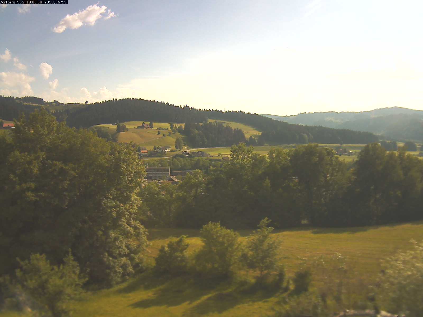 Webcam-Bild: Aussicht vom Dorfberg in Langnau 20130613-180600