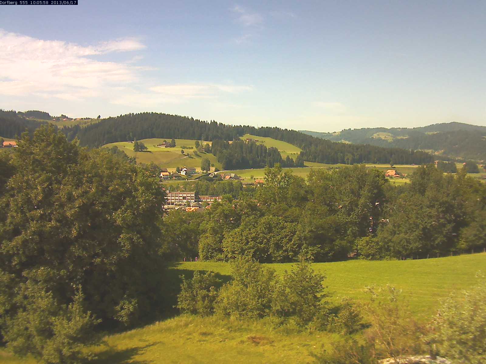Webcam-Bild: Aussicht vom Dorfberg in Langnau 20130617-100600