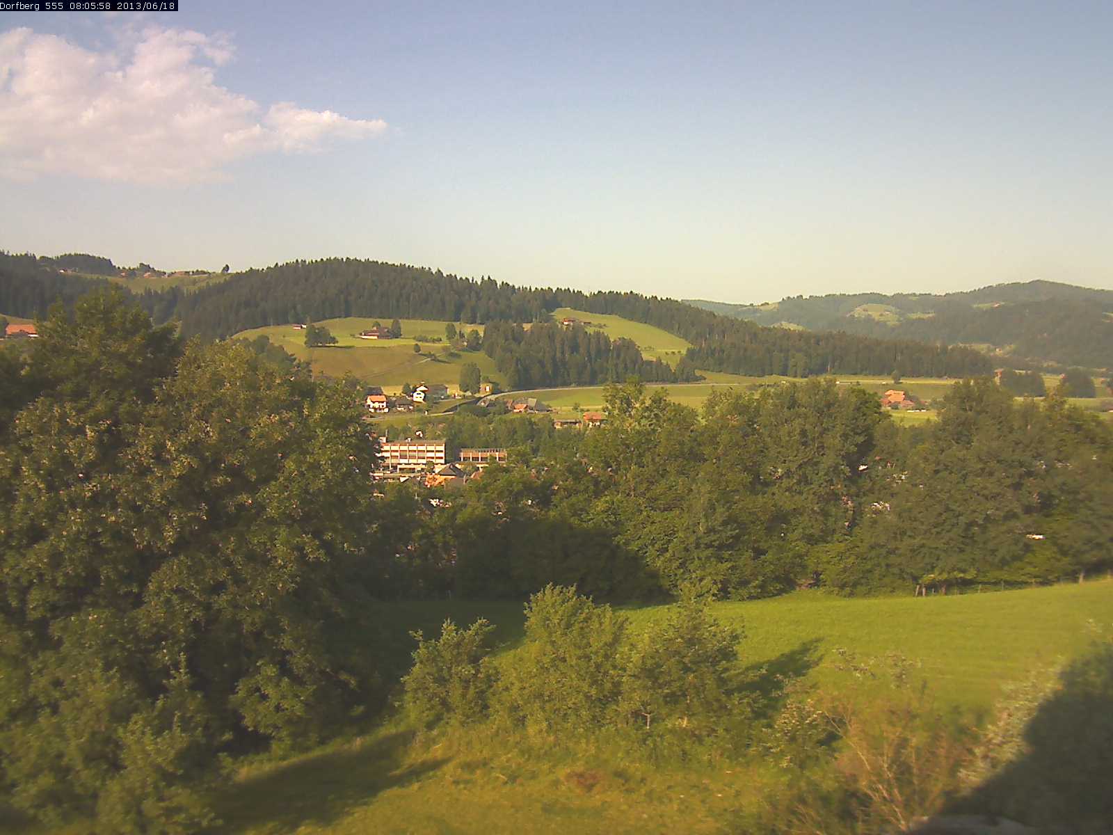 Webcam-Bild: Aussicht vom Dorfberg in Langnau 20130618-080600