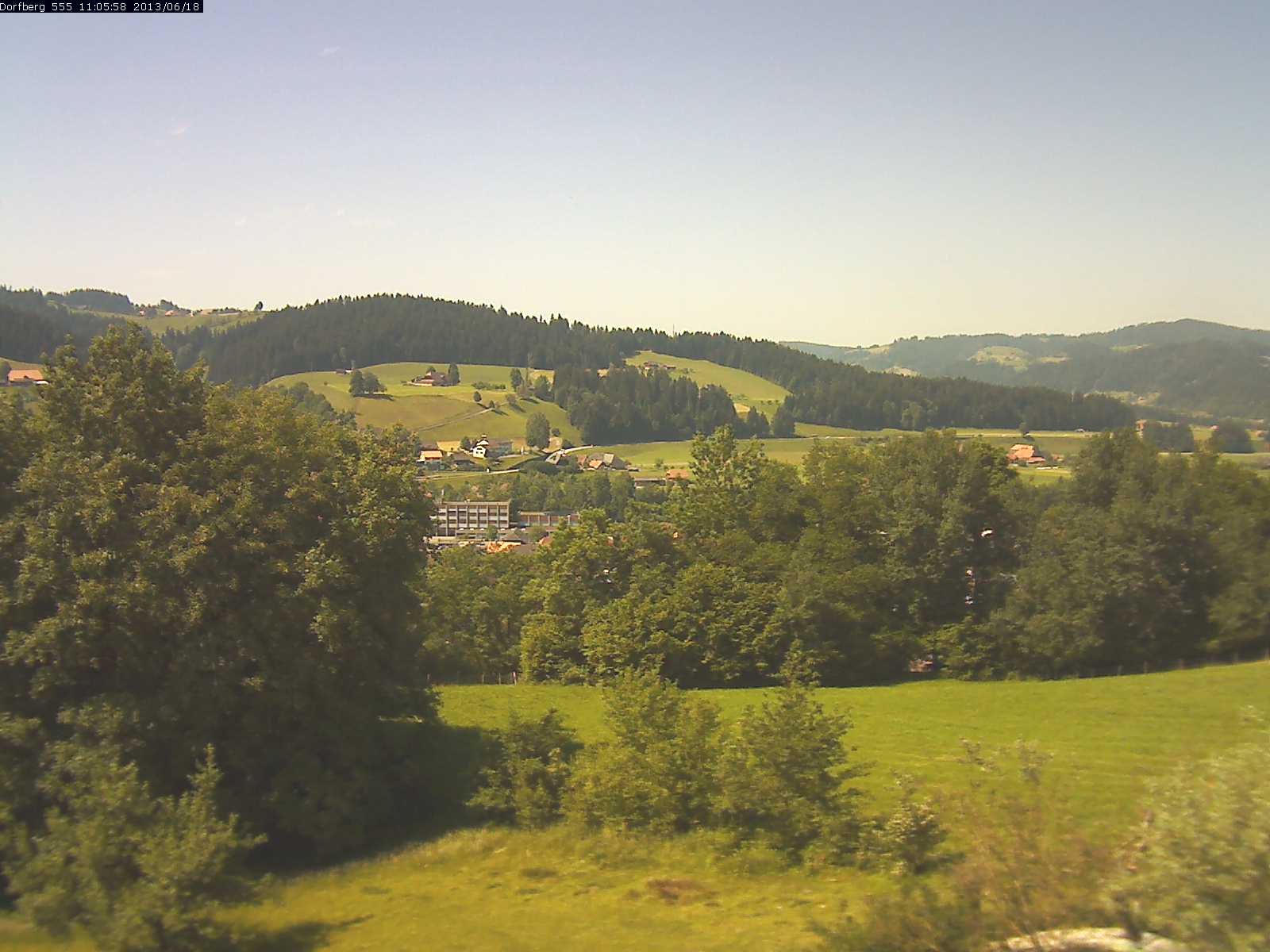 Webcam-Bild: Aussicht vom Dorfberg in Langnau 20130618-110600