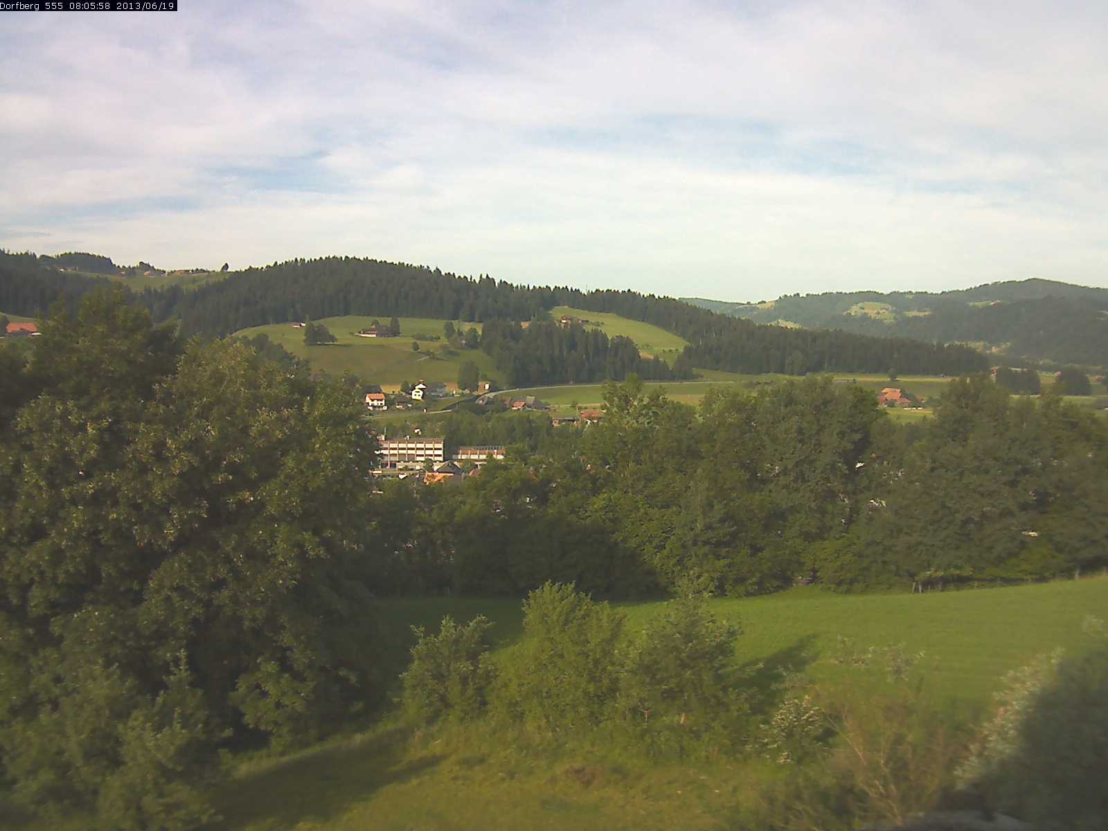 Webcam-Bild: Aussicht vom Dorfberg in Langnau 20130619-080600