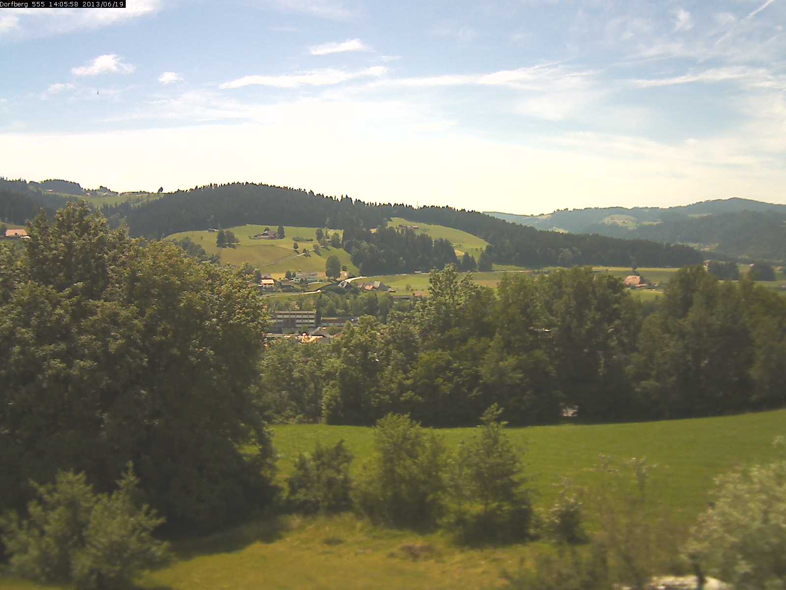 Webcam-Bild: Aussicht vom Dorfberg in Langnau 20130619-140600