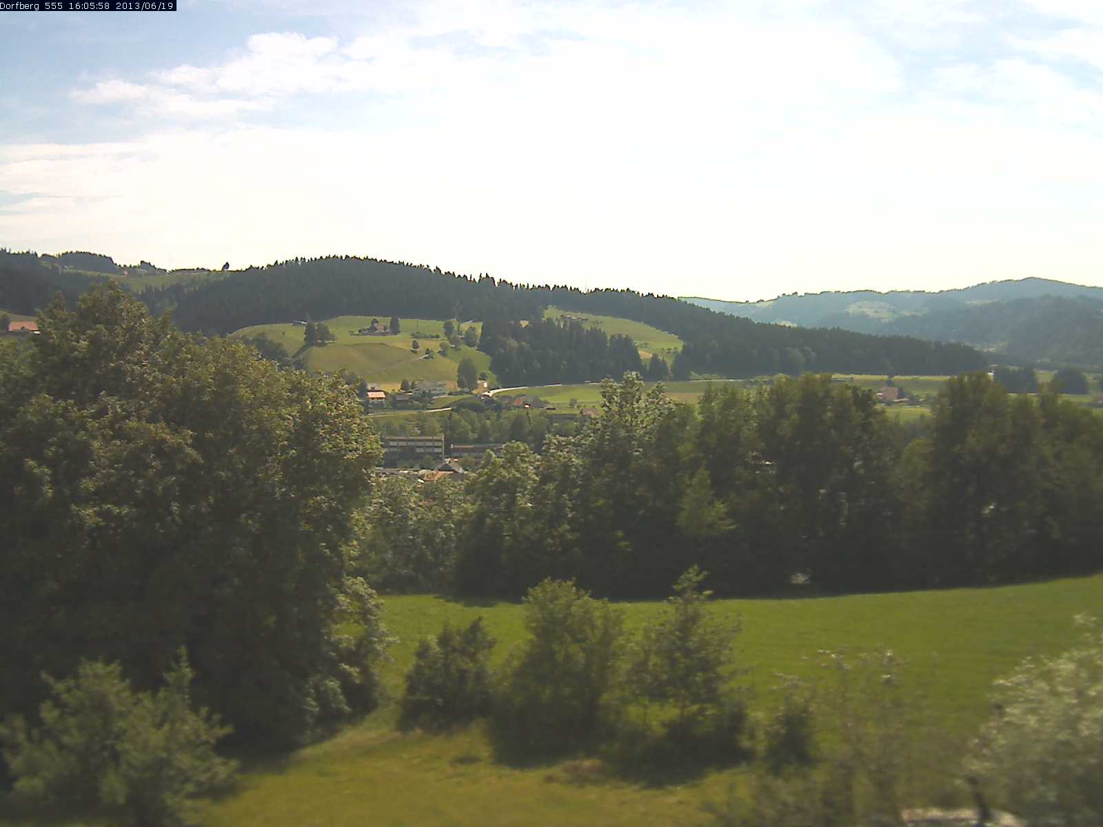 Webcam-Bild: Aussicht vom Dorfberg in Langnau 20130619-160600