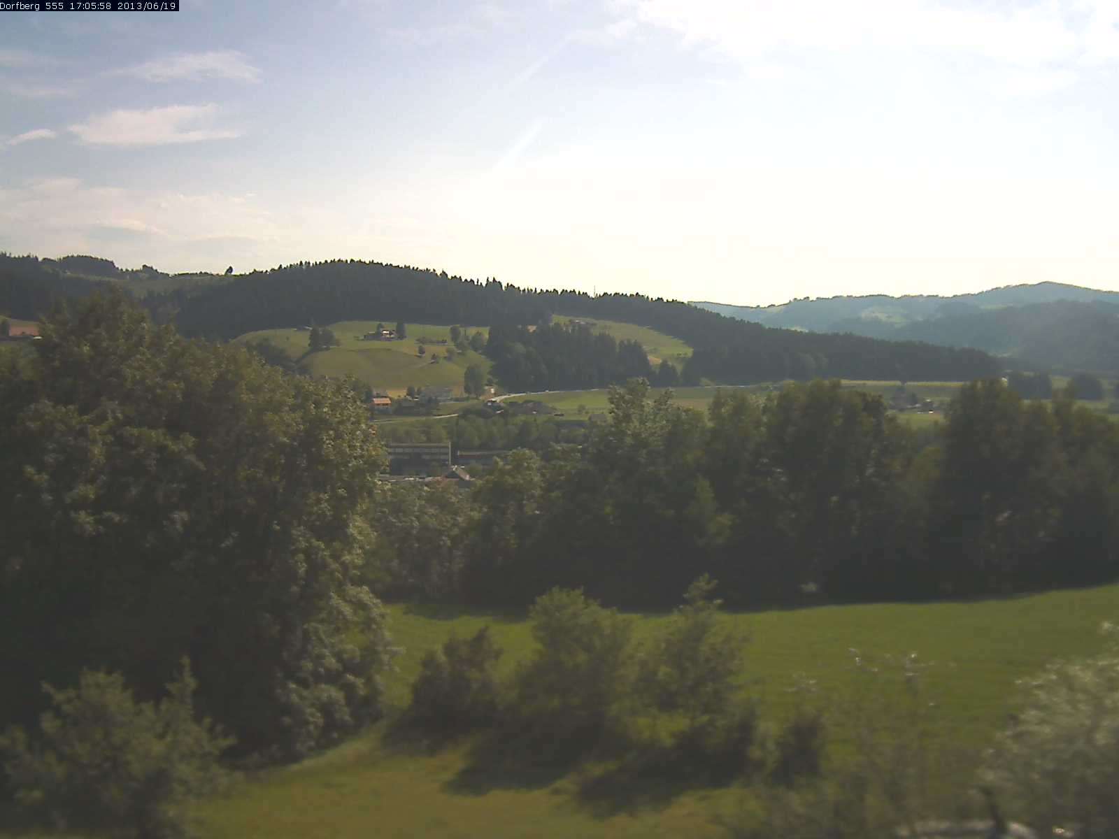 Webcam-Bild: Aussicht vom Dorfberg in Langnau 20130619-170600