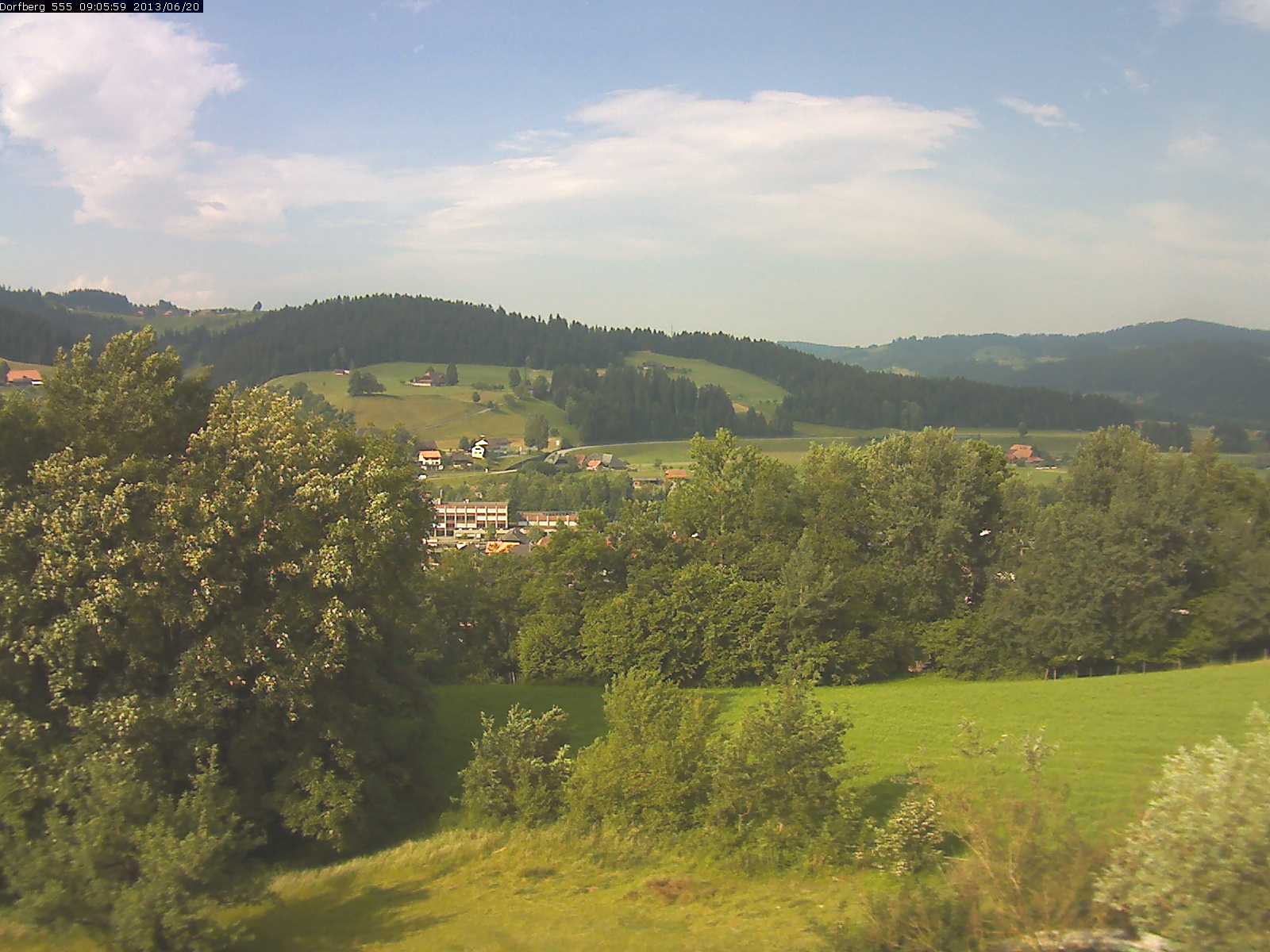 Webcam-Bild: Aussicht vom Dorfberg in Langnau 20130620-090600