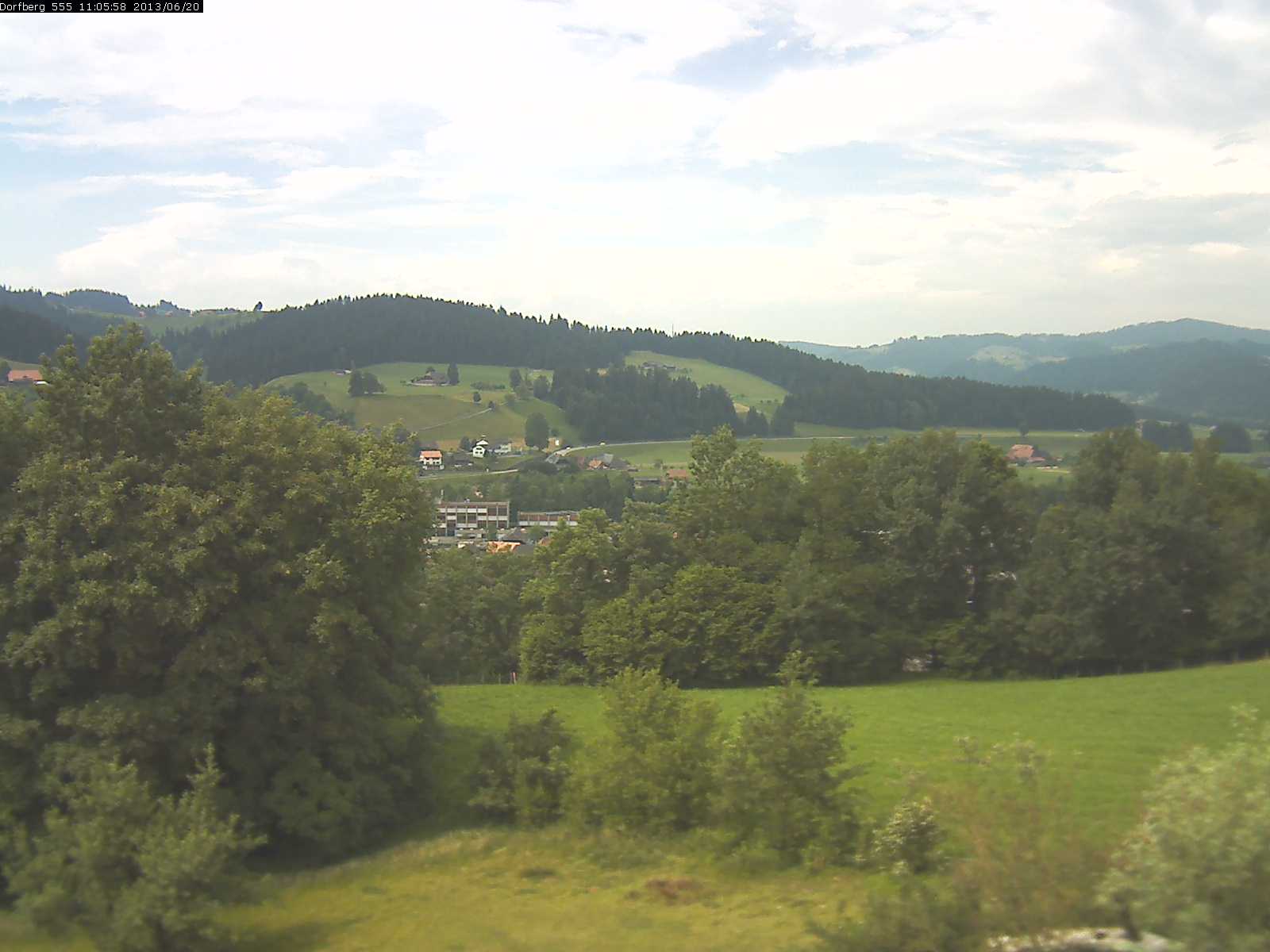 Webcam-Bild: Aussicht vom Dorfberg in Langnau 20130620-110600