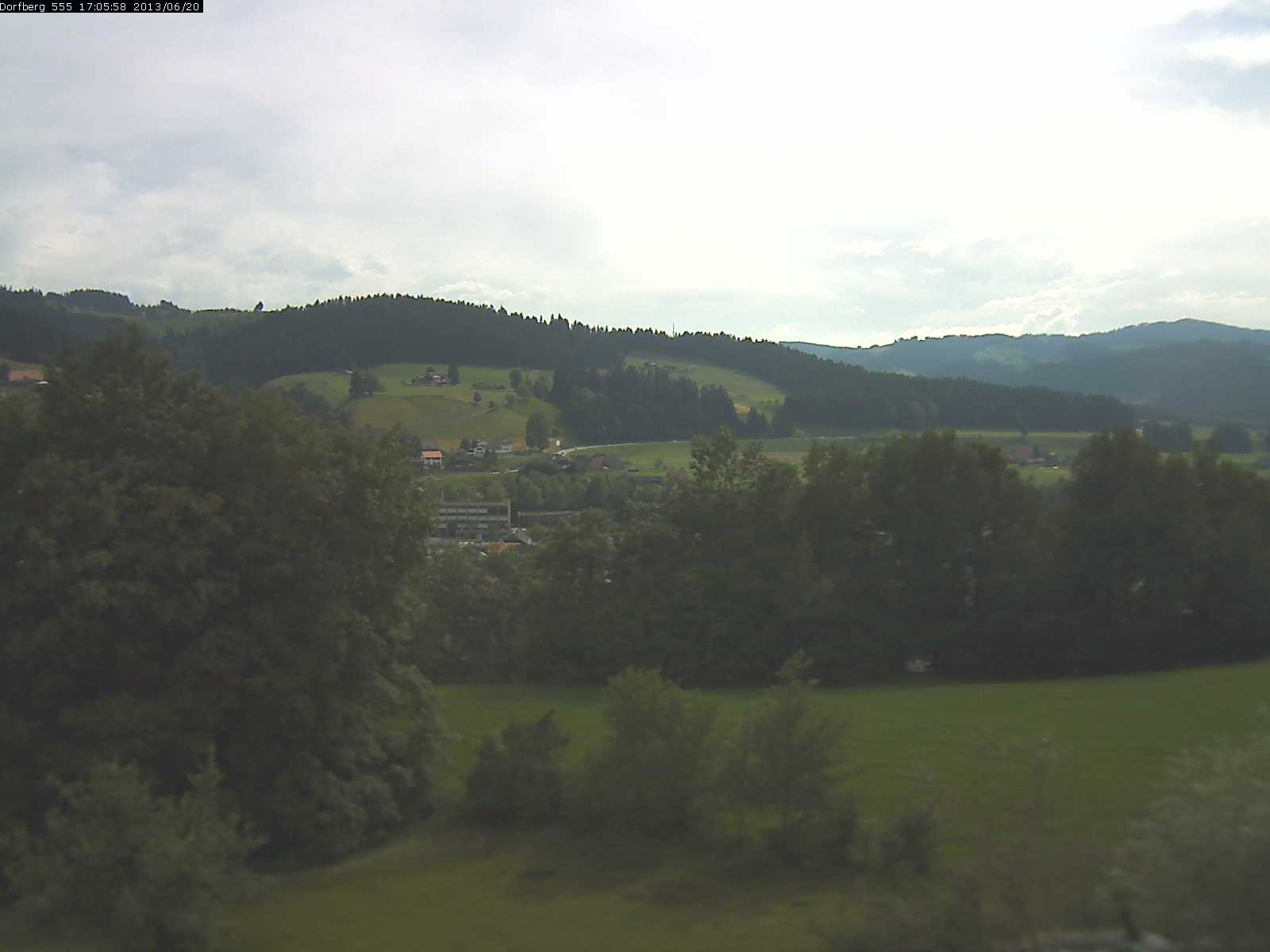 Webcam-Bild: Aussicht vom Dorfberg in Langnau 20130620-170600