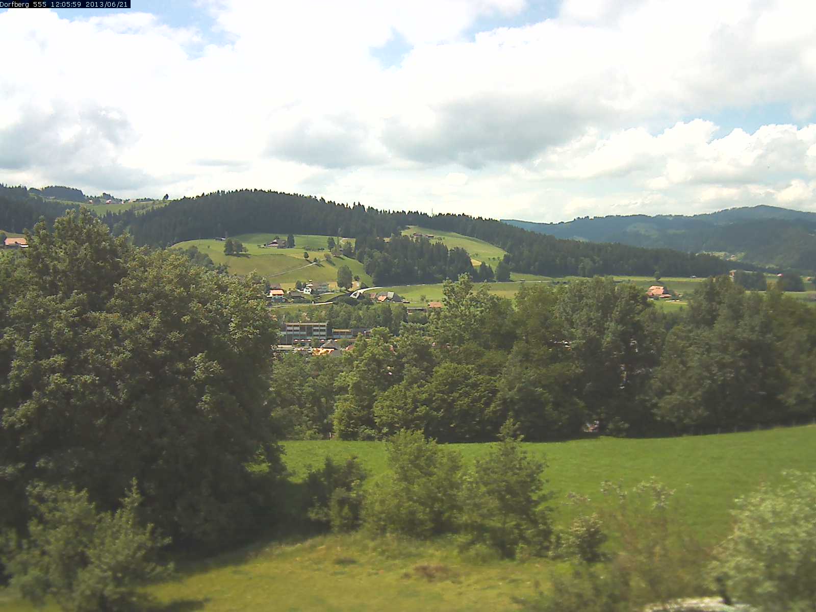 Webcam-Bild: Aussicht vom Dorfberg in Langnau 20130621-120600