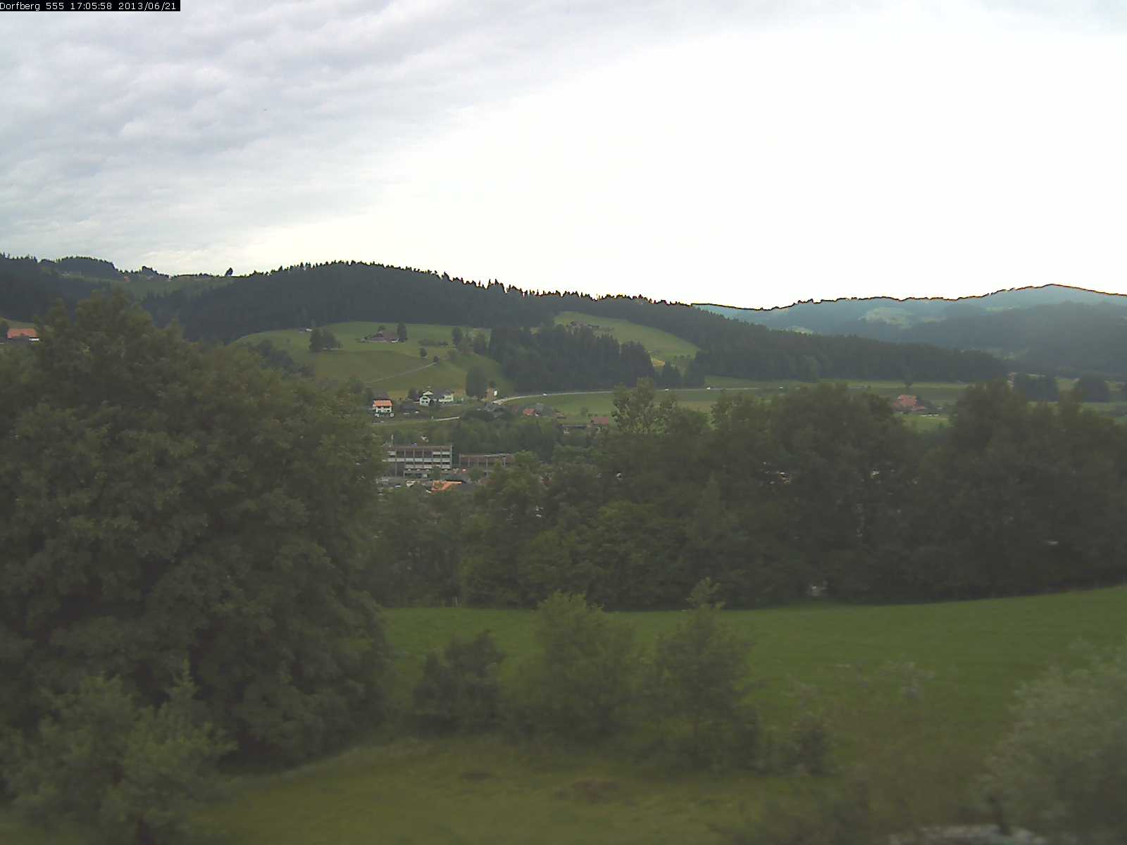 Webcam-Bild: Aussicht vom Dorfberg in Langnau 20130621-170600