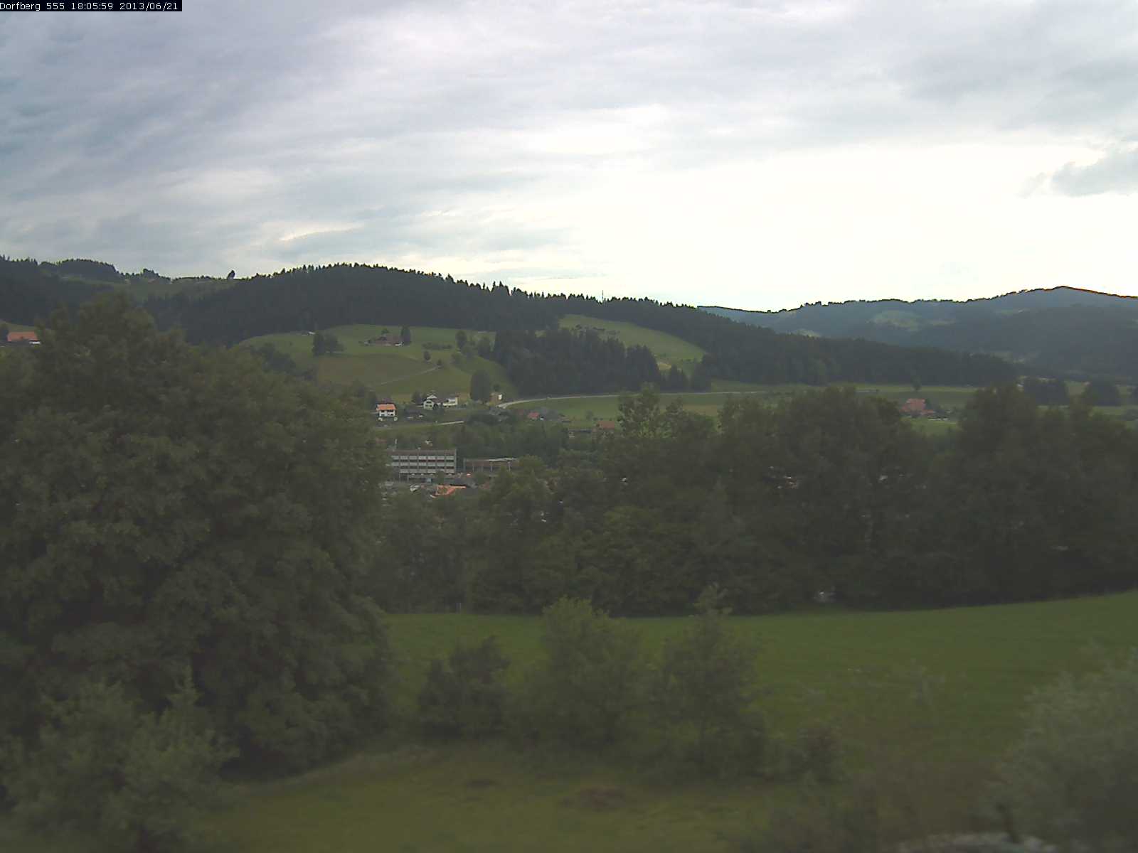 Webcam-Bild: Aussicht vom Dorfberg in Langnau 20130621-180600