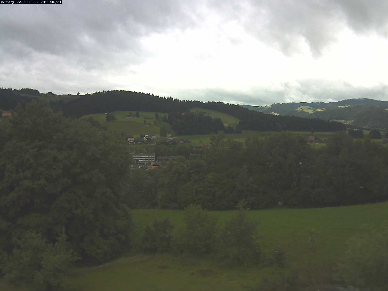 Webcam-Bild: Aussicht vom Dorfberg in Langnau 20130623-110600