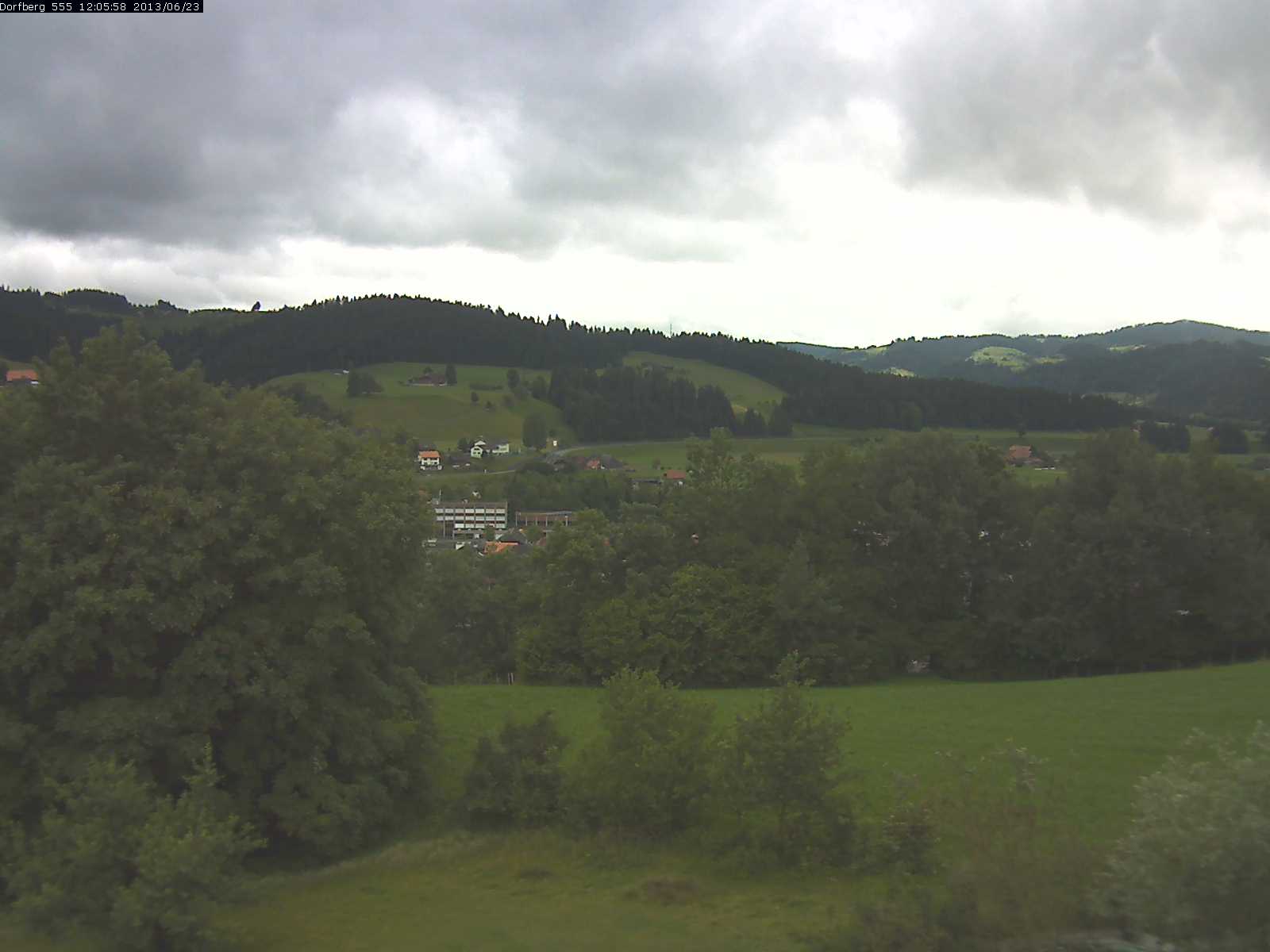Webcam-Bild: Aussicht vom Dorfberg in Langnau 20130623-120600