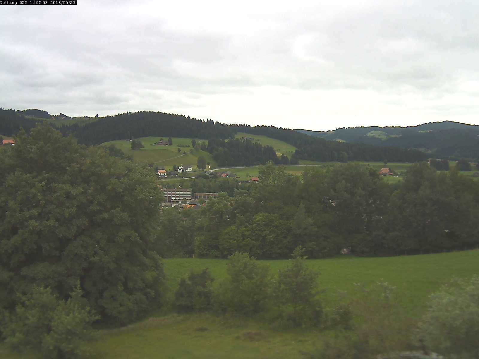 Webcam-Bild: Aussicht vom Dorfberg in Langnau 20130623-140600