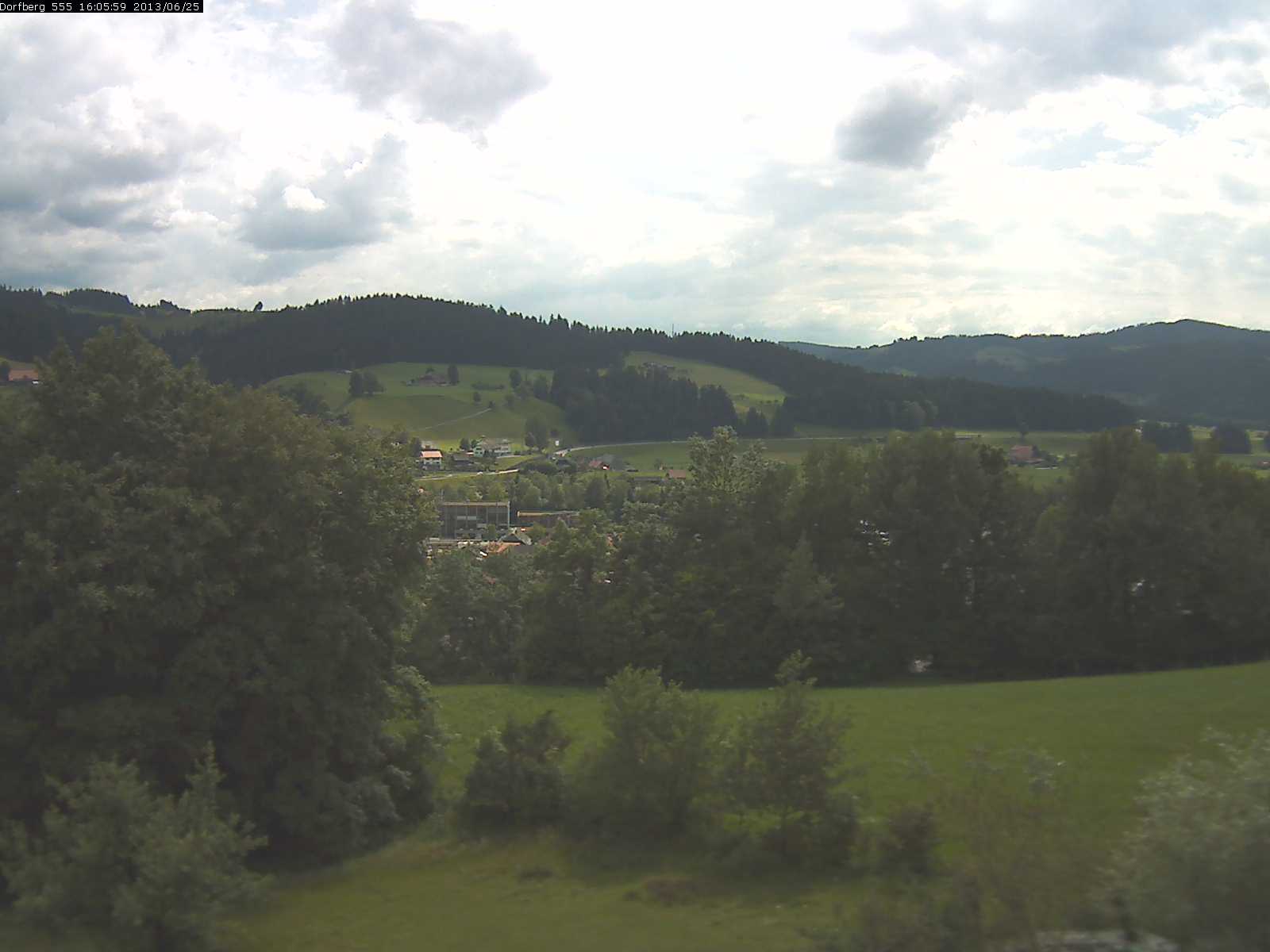 Webcam-Bild: Aussicht vom Dorfberg in Langnau 20130625-160600