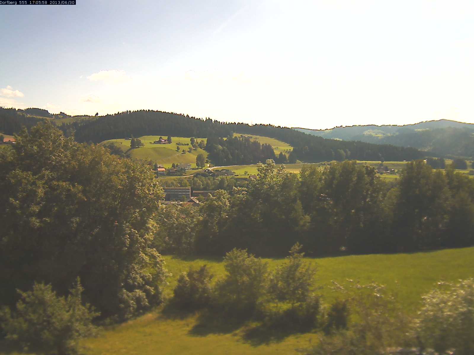 Webcam-Bild: Aussicht vom Dorfberg in Langnau 20130630-170600